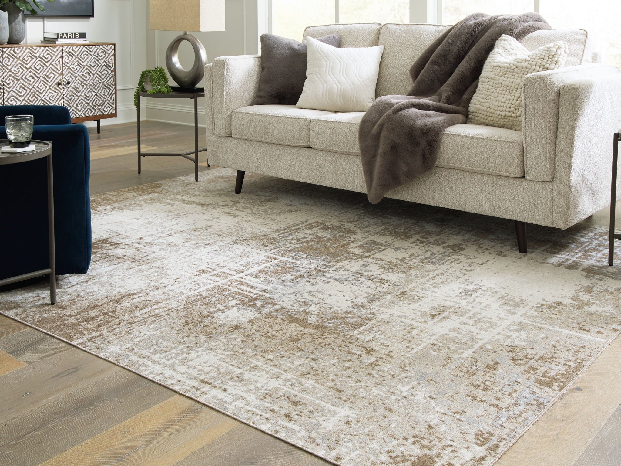 Grifflain - Rug