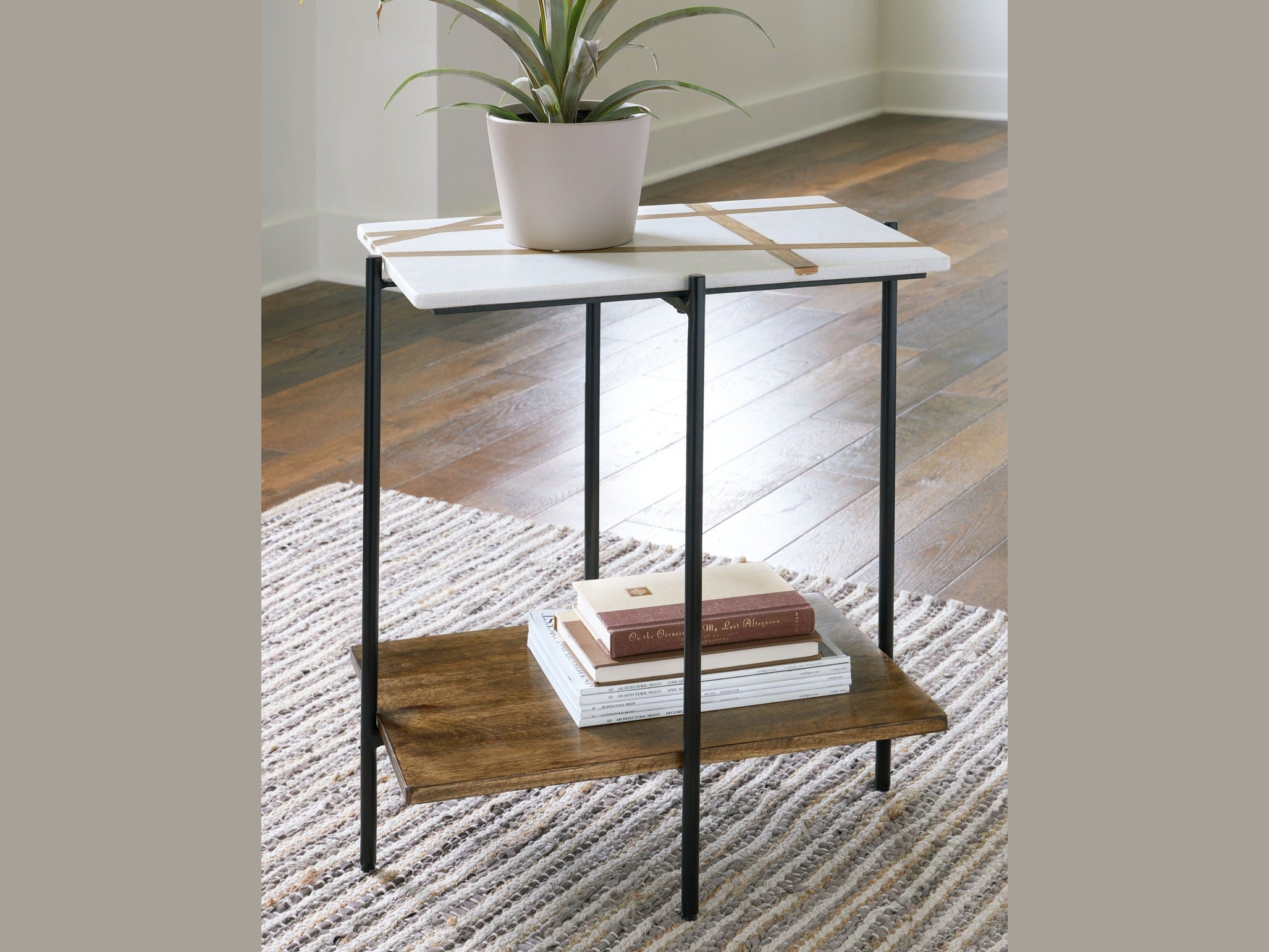 Braxmore - Accent Table - White / Light Brown