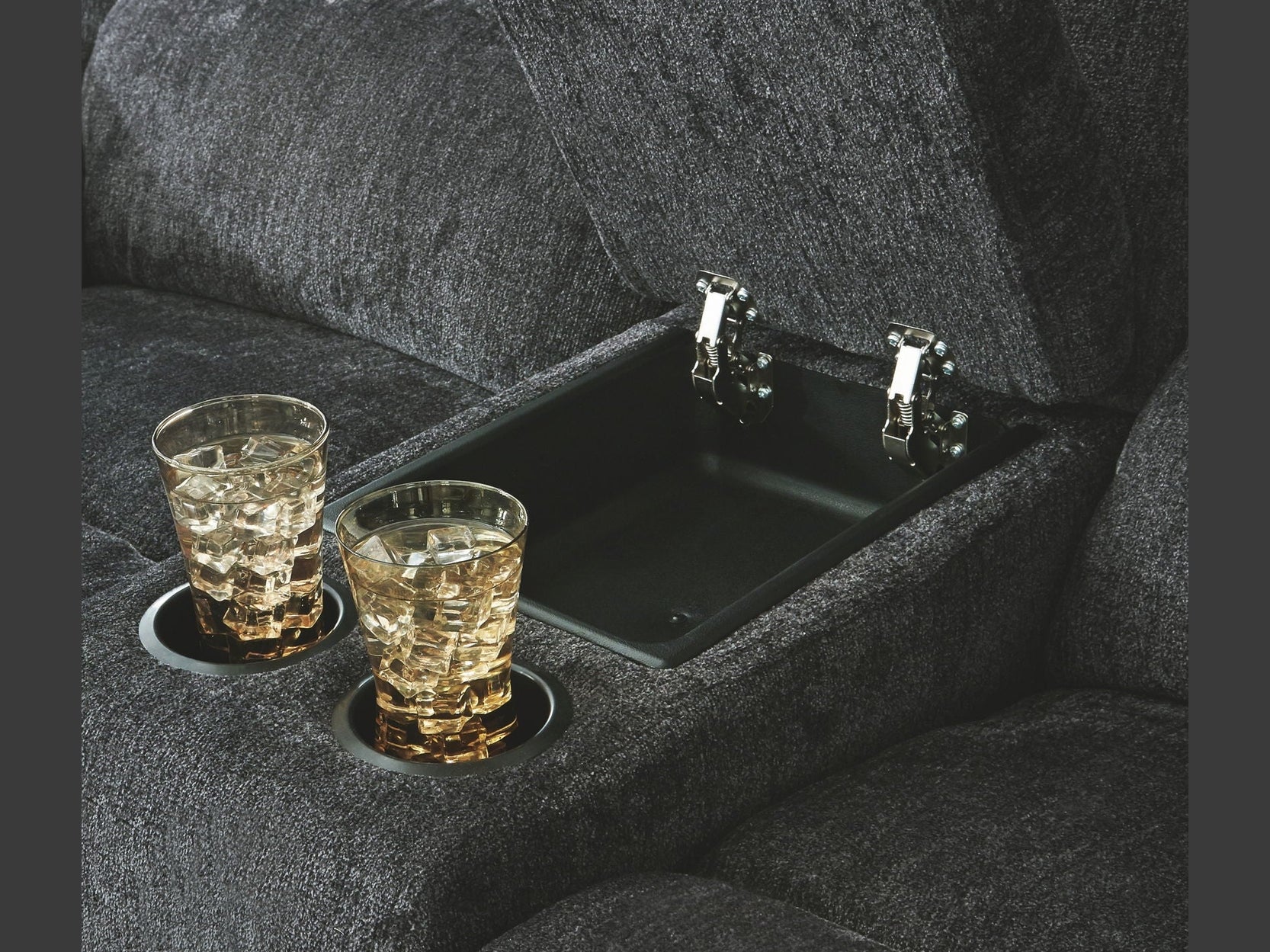 Draycoll - Reclining Loveseat