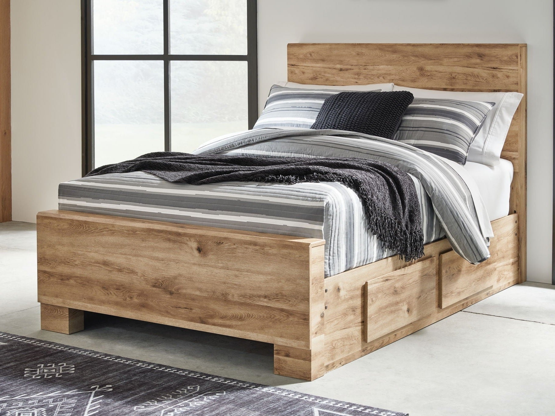 Hyanna - Storage Bed