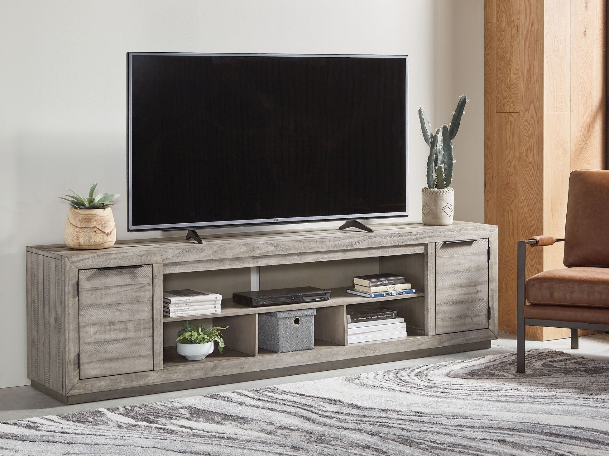 Naydell - XL TV Stand w/Fireplace Option - Gray