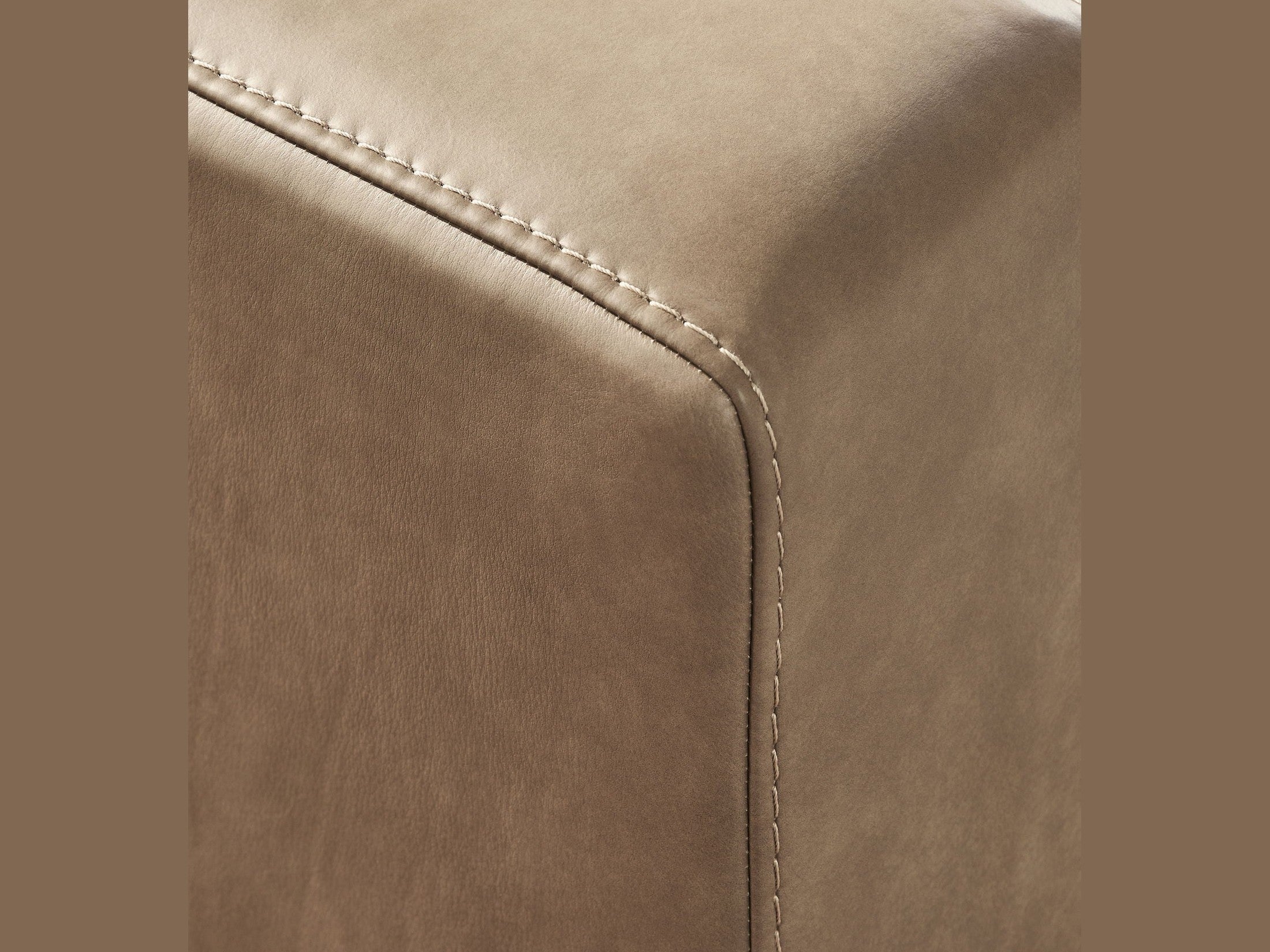 Veronella - Sectional