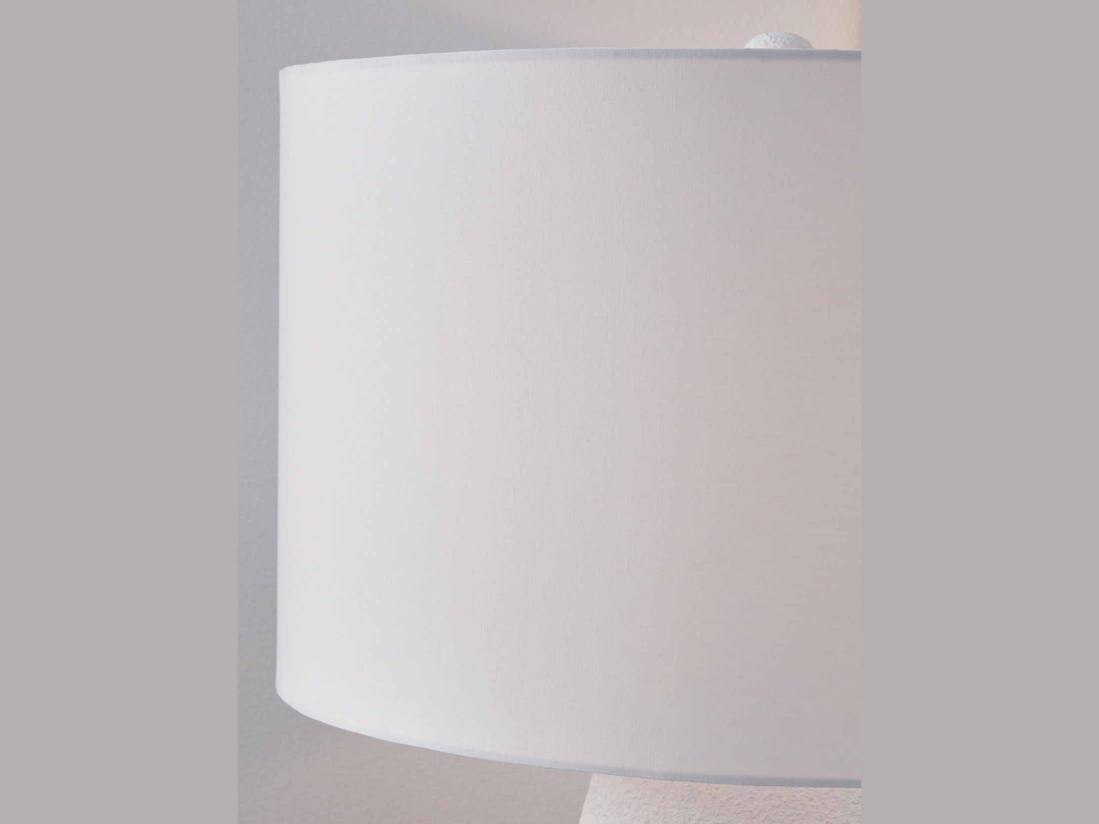 Dashland - Metal Table Lamp - White / Navy
