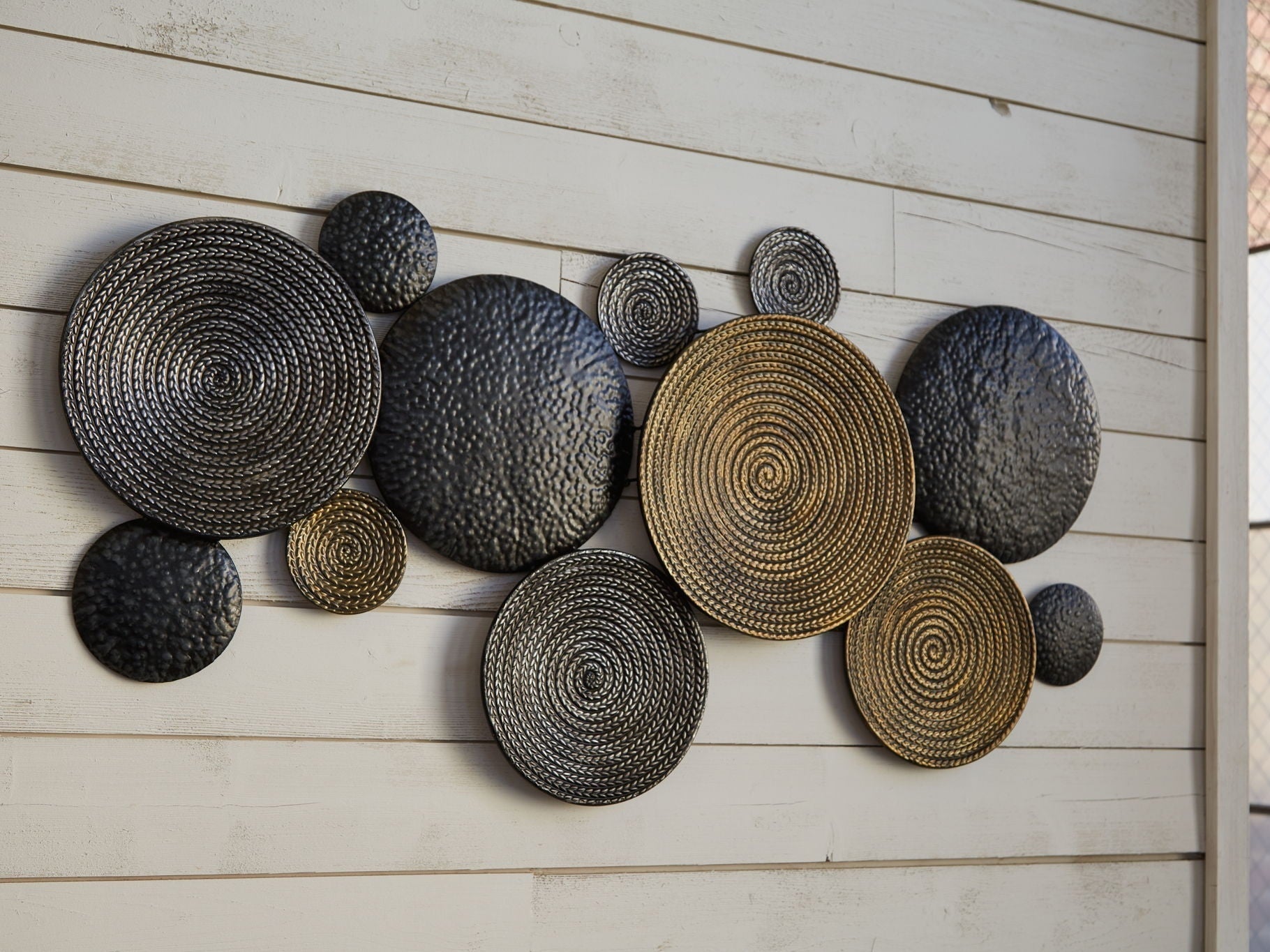 Emsley - Wall Decor - Metallic / Black / Gray