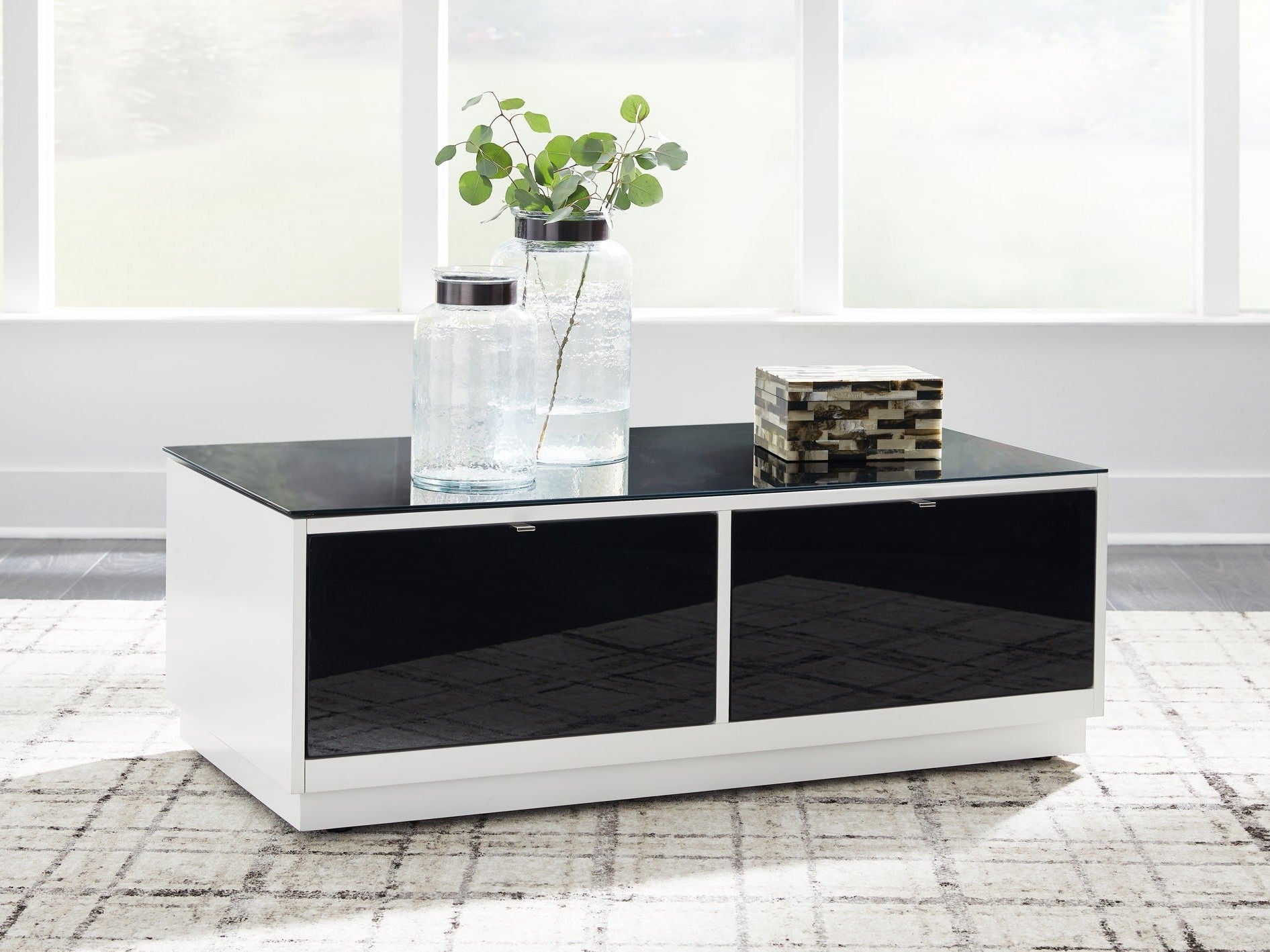 Gardoni - Rectangular Cocktail Table - White / Black