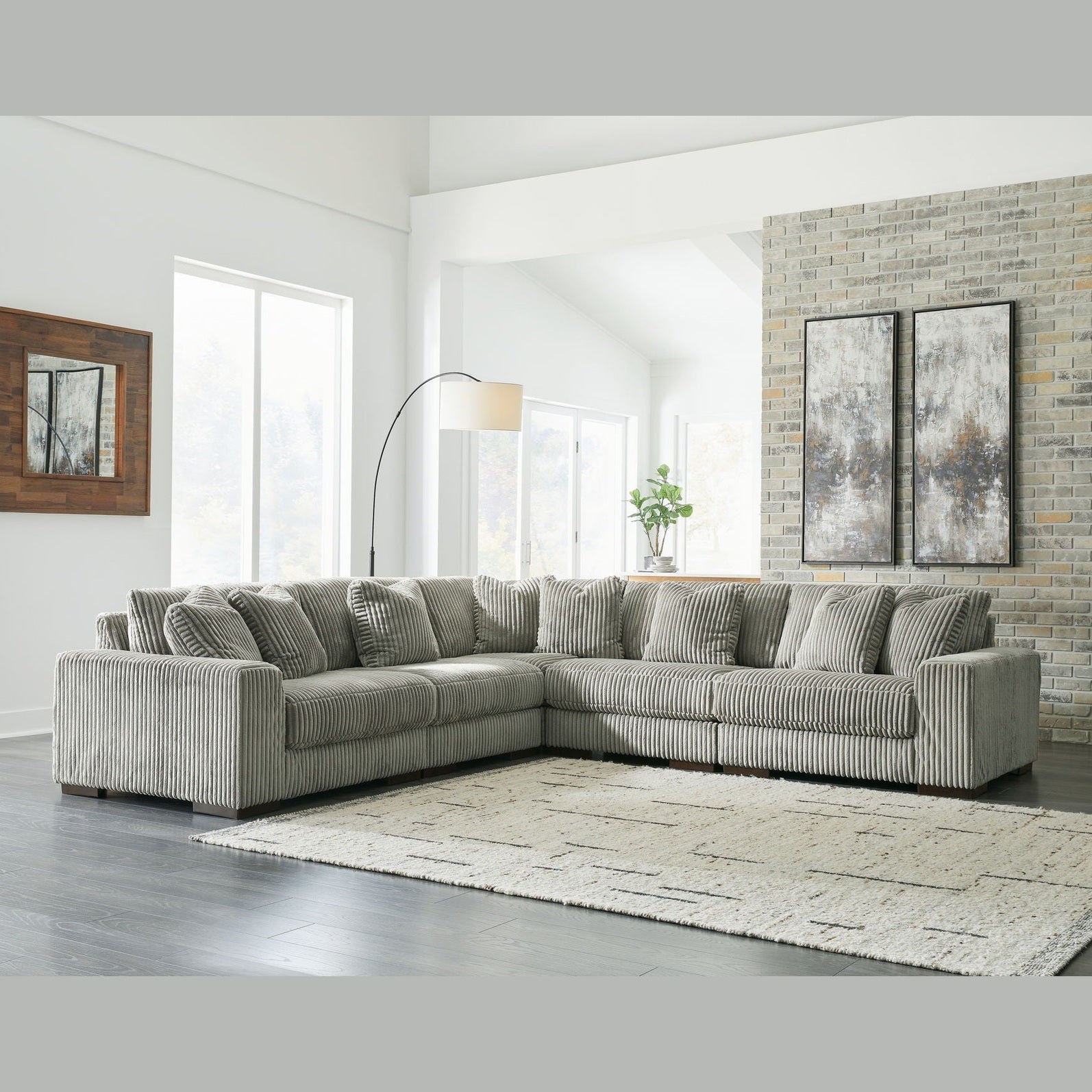 Lindyn - Sectional