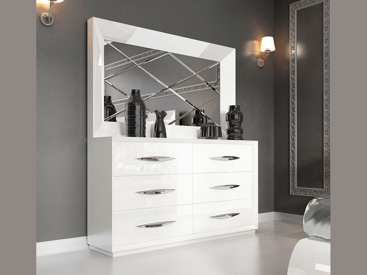 Carmen - Dresser