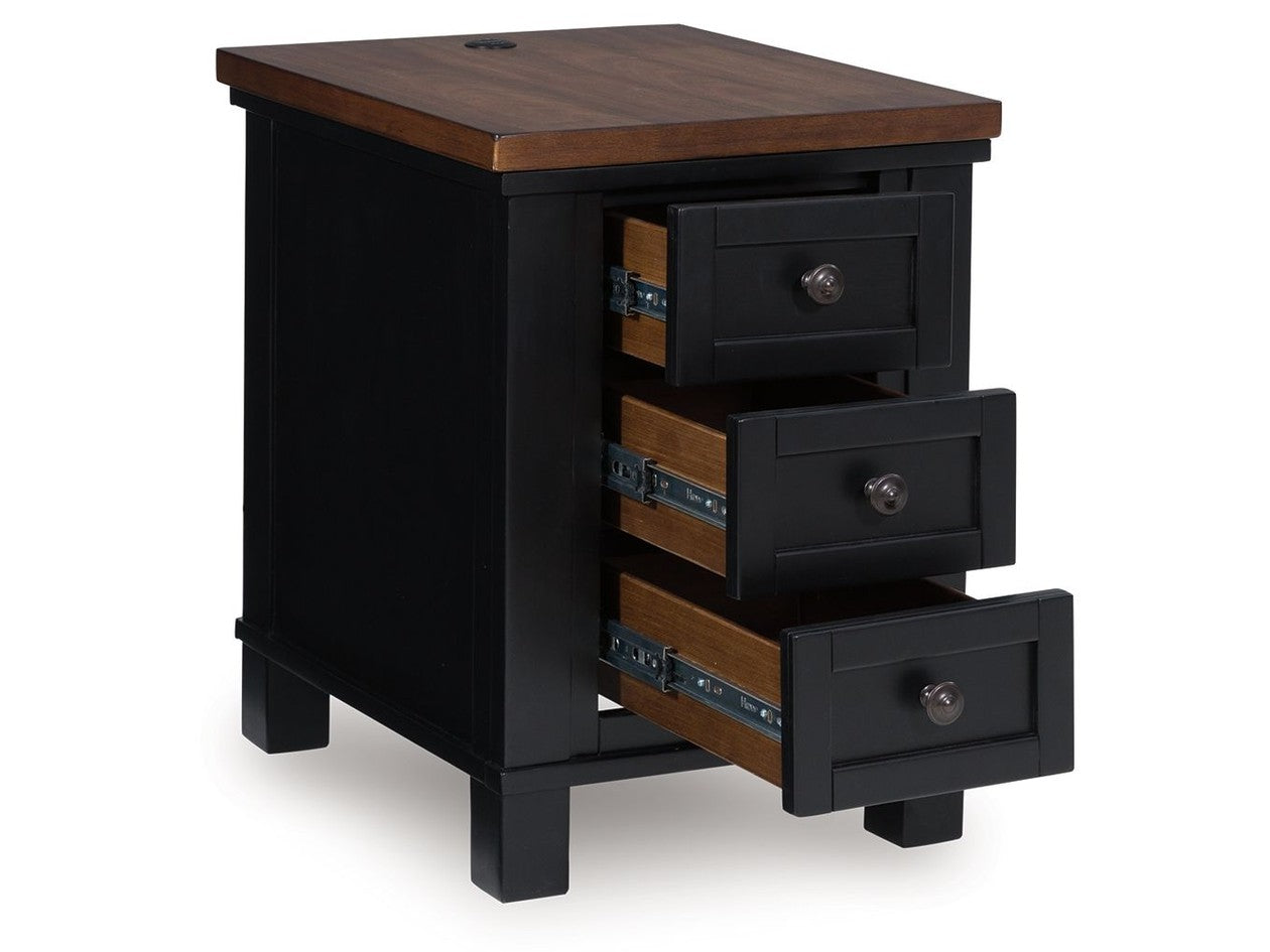 Wildenauer - Chair Side End Table - Brown / Black