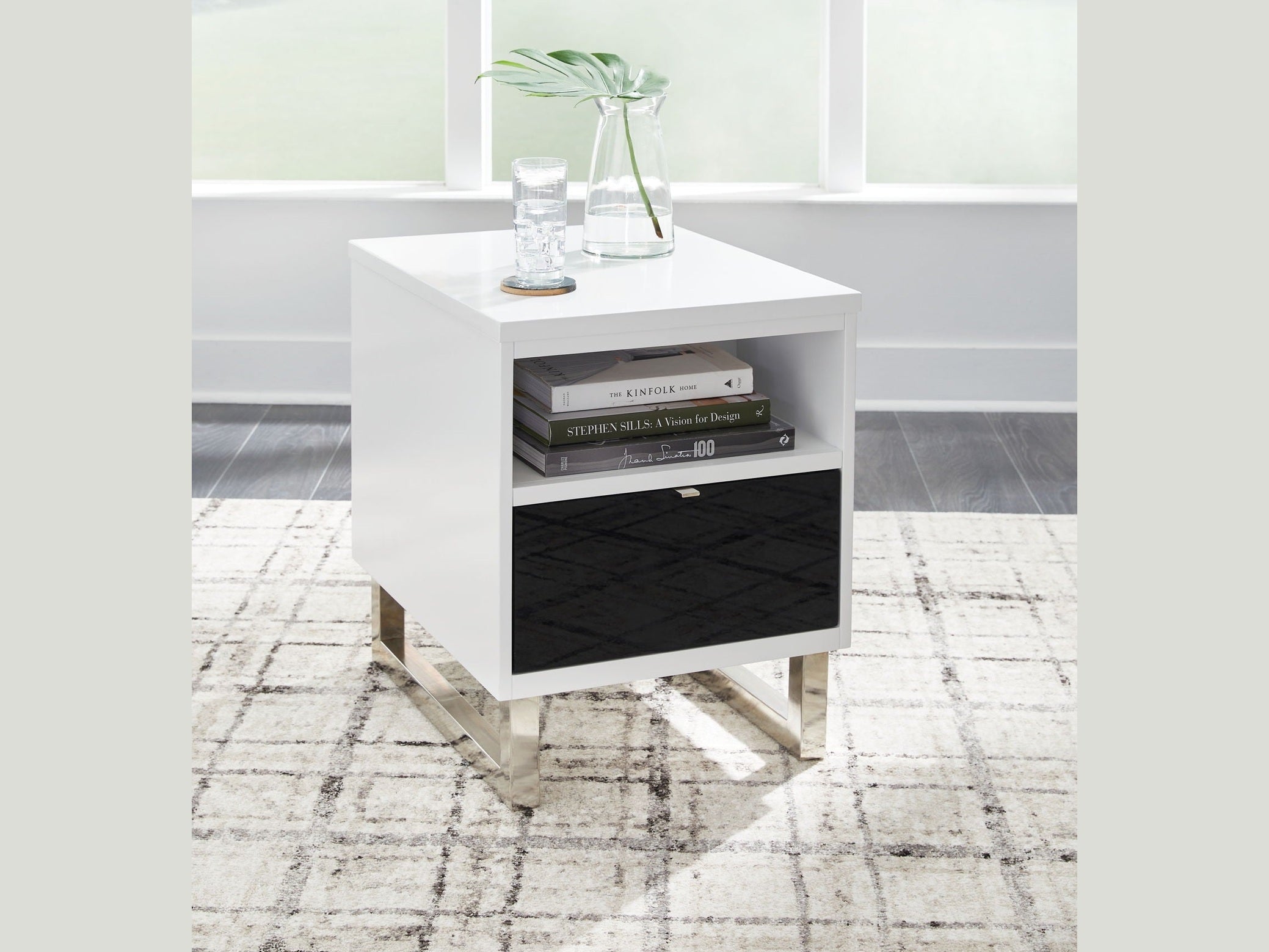 Gardoni - Chair Side End Table - White / Black