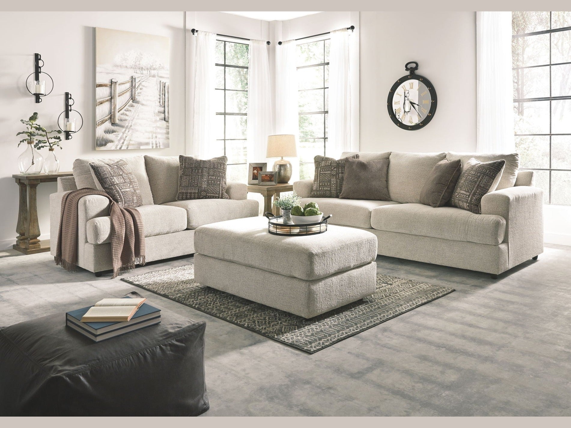 Soletren - Living Room Set