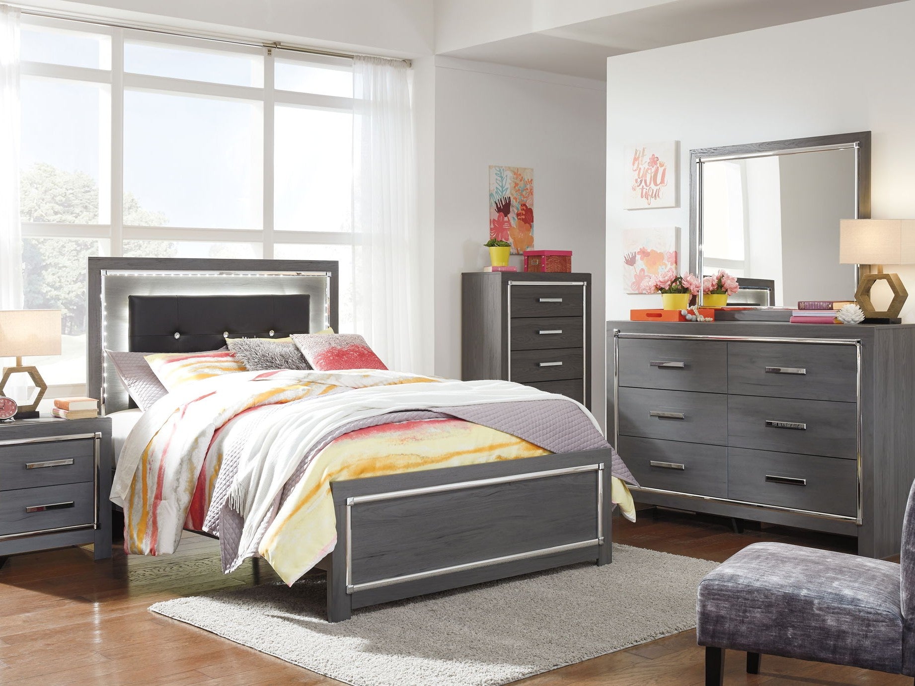 Lodanna - Youth Panel Bedroom Set