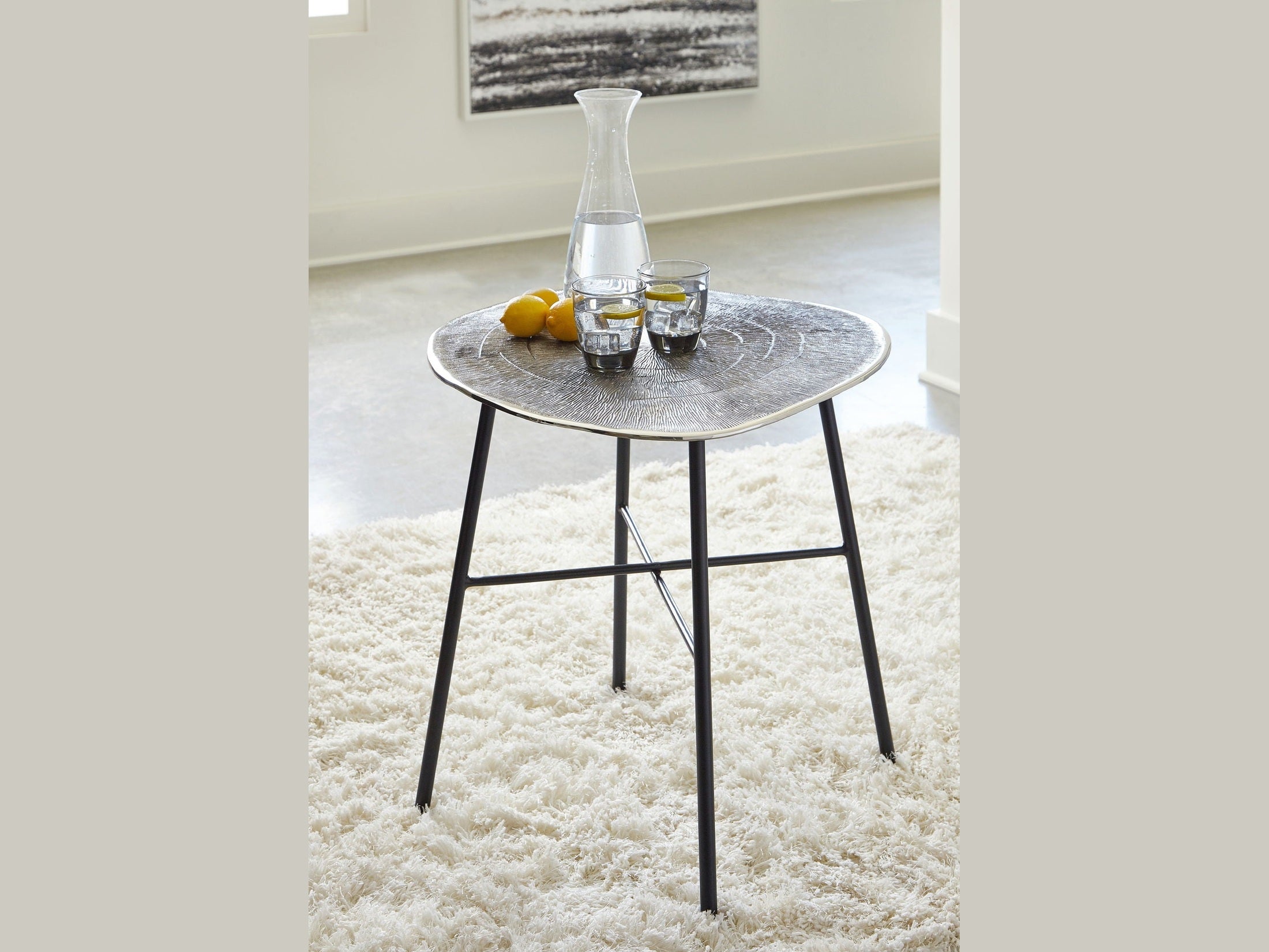 Laverford - Round End Table - Chrome / Black