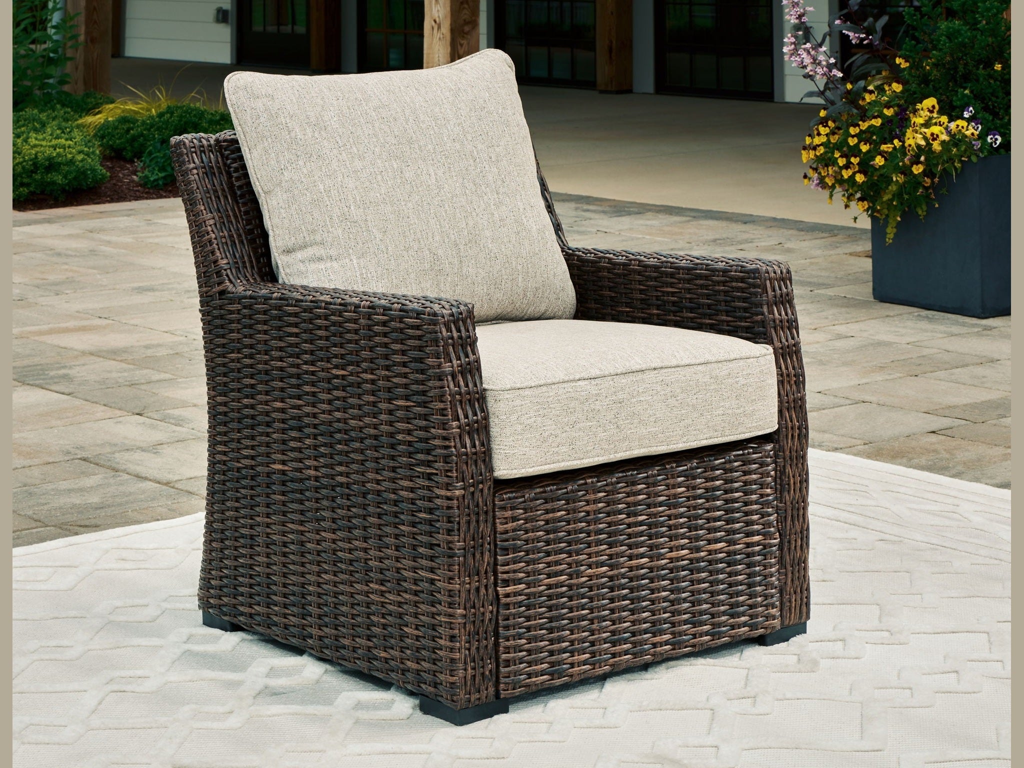 Brook Ranch - Lounge Chair With Cushion - Brown