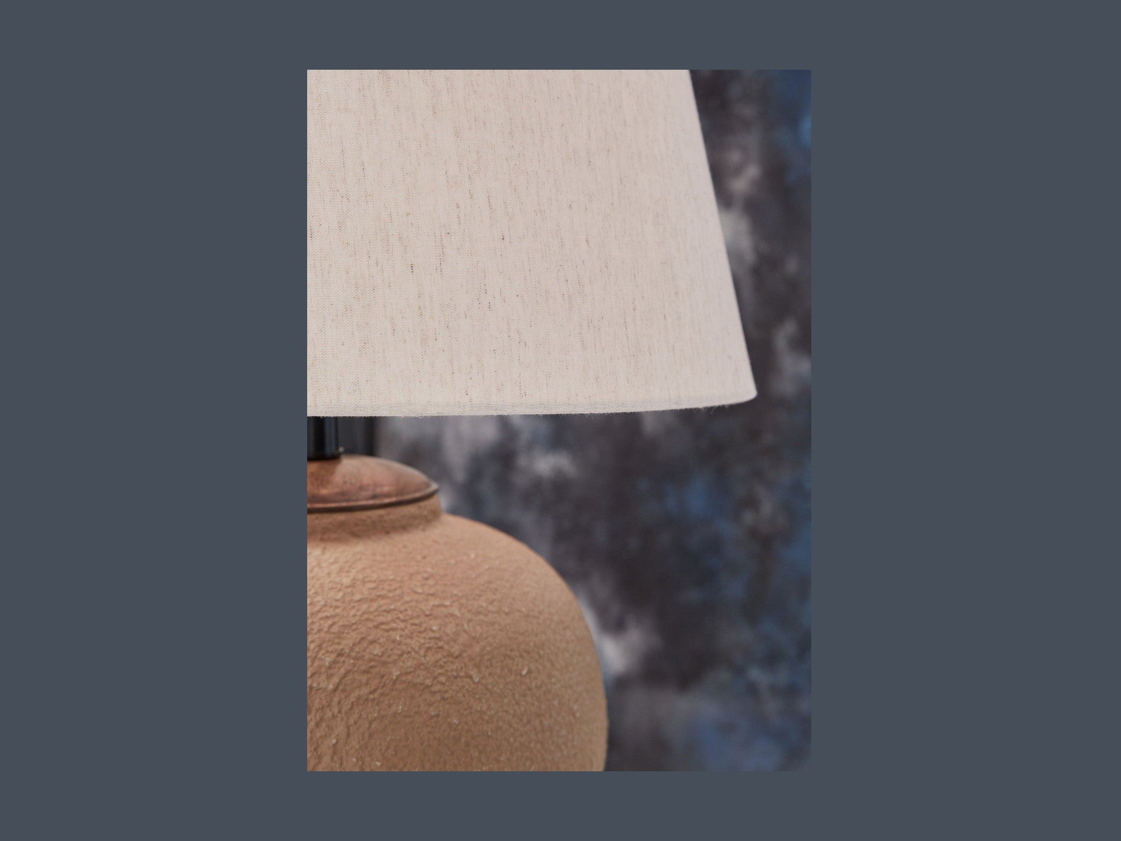 Scantor - Metal Table Lamp - Rust