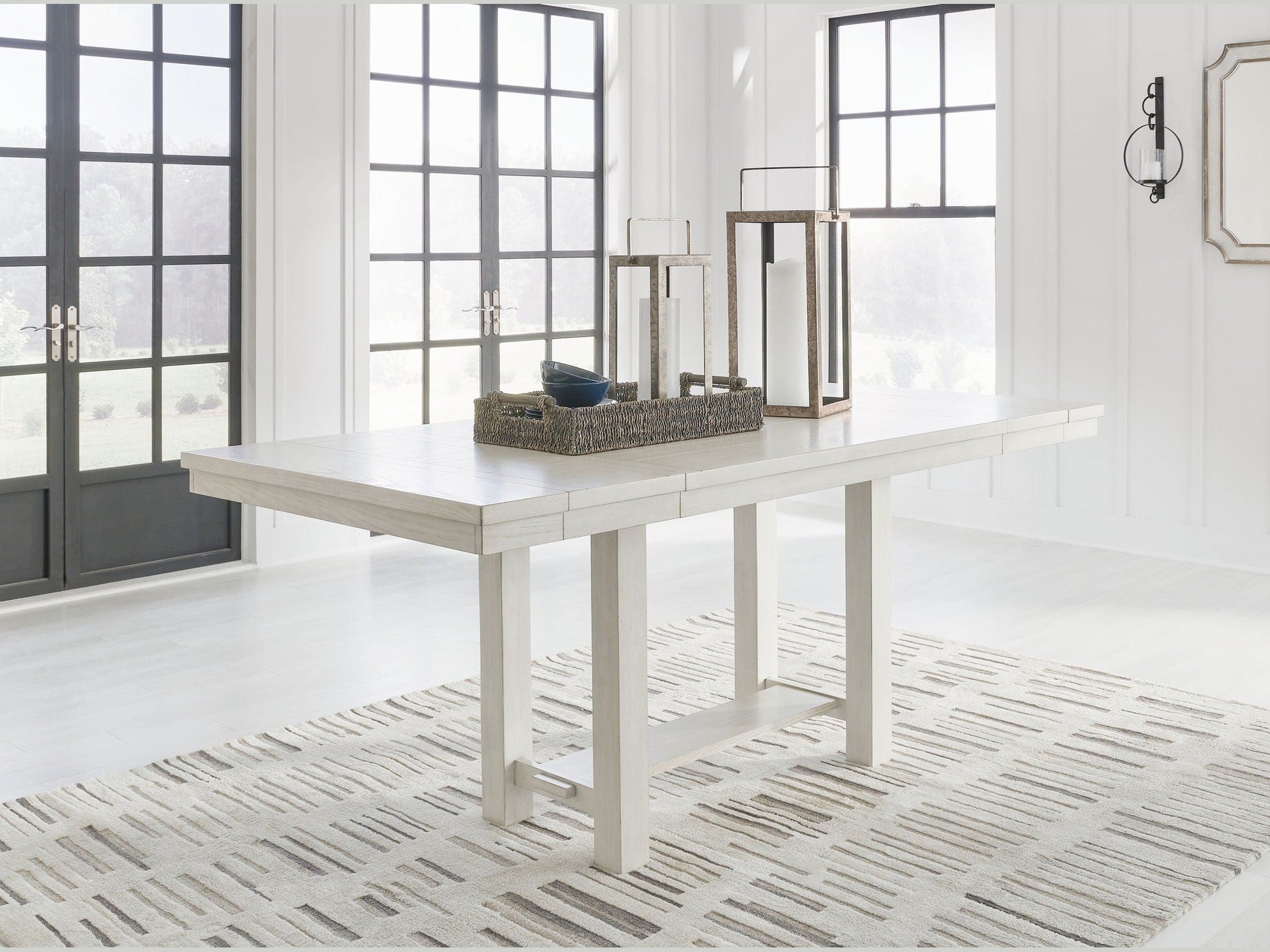 Robbinsdale - Rectangular Dining Table
