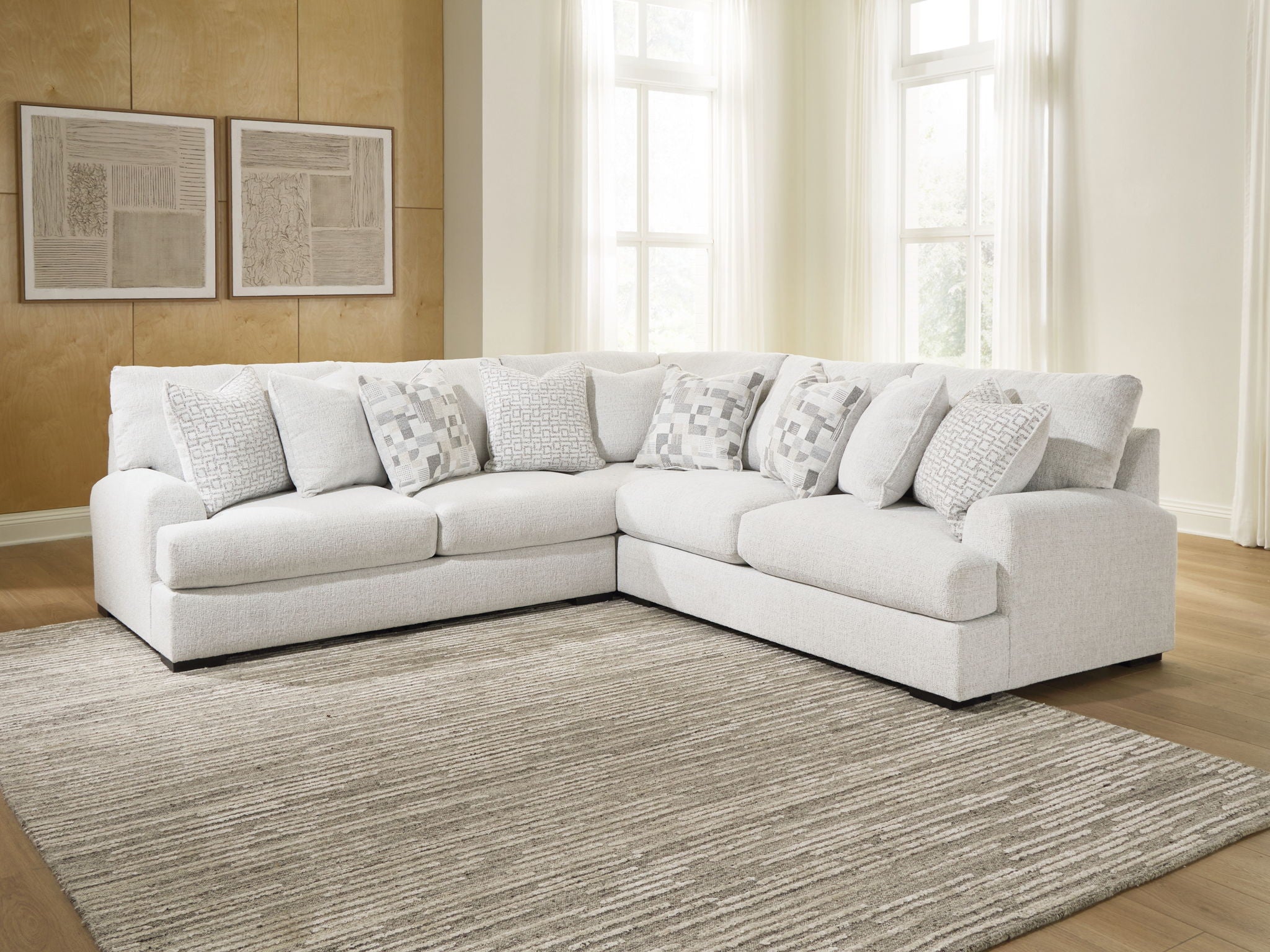 Wynncroft Manor - Sectional