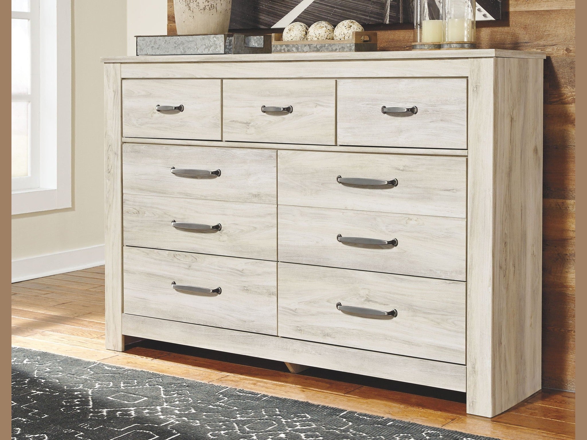 Bellaby - Dresser