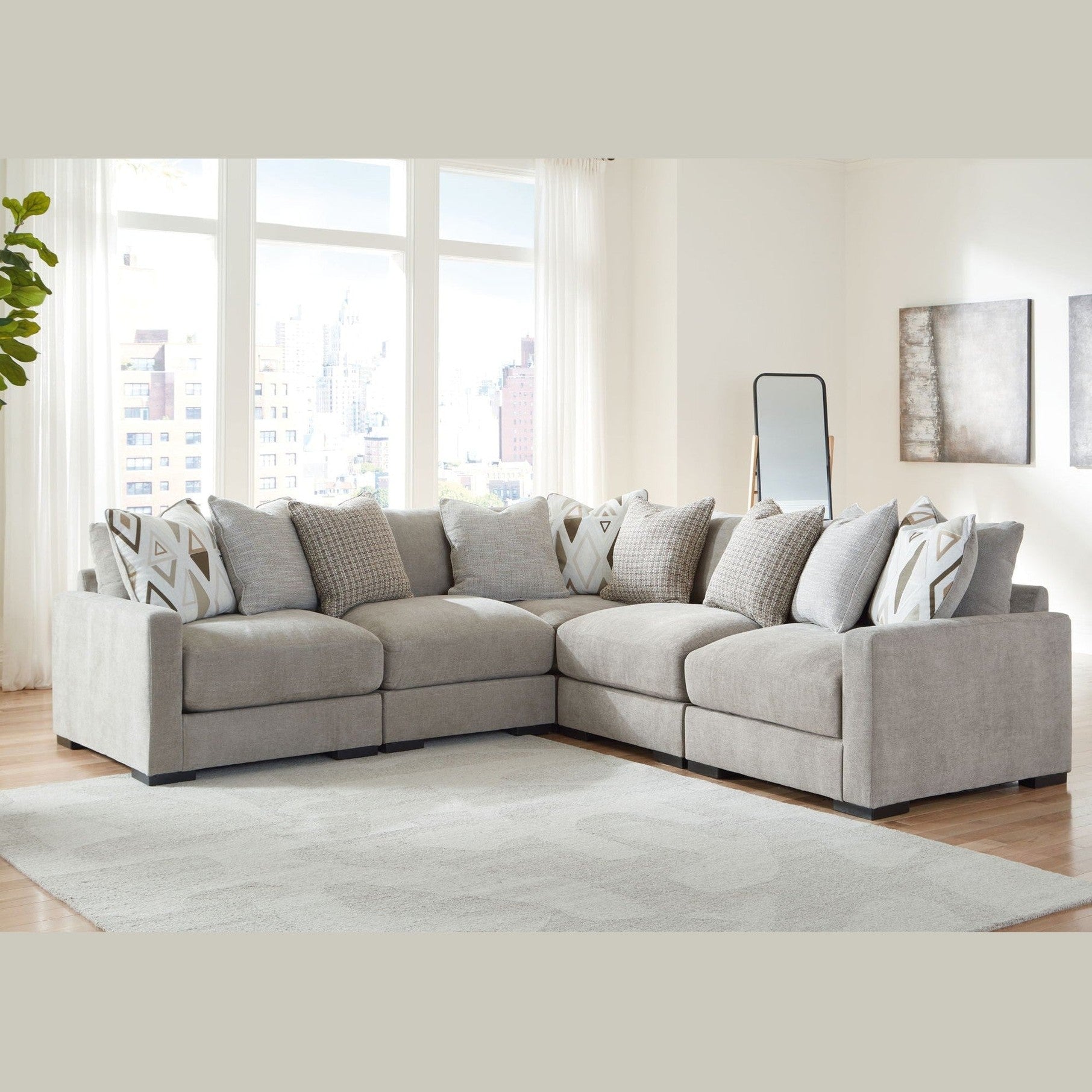 Aslan Court - Sectional