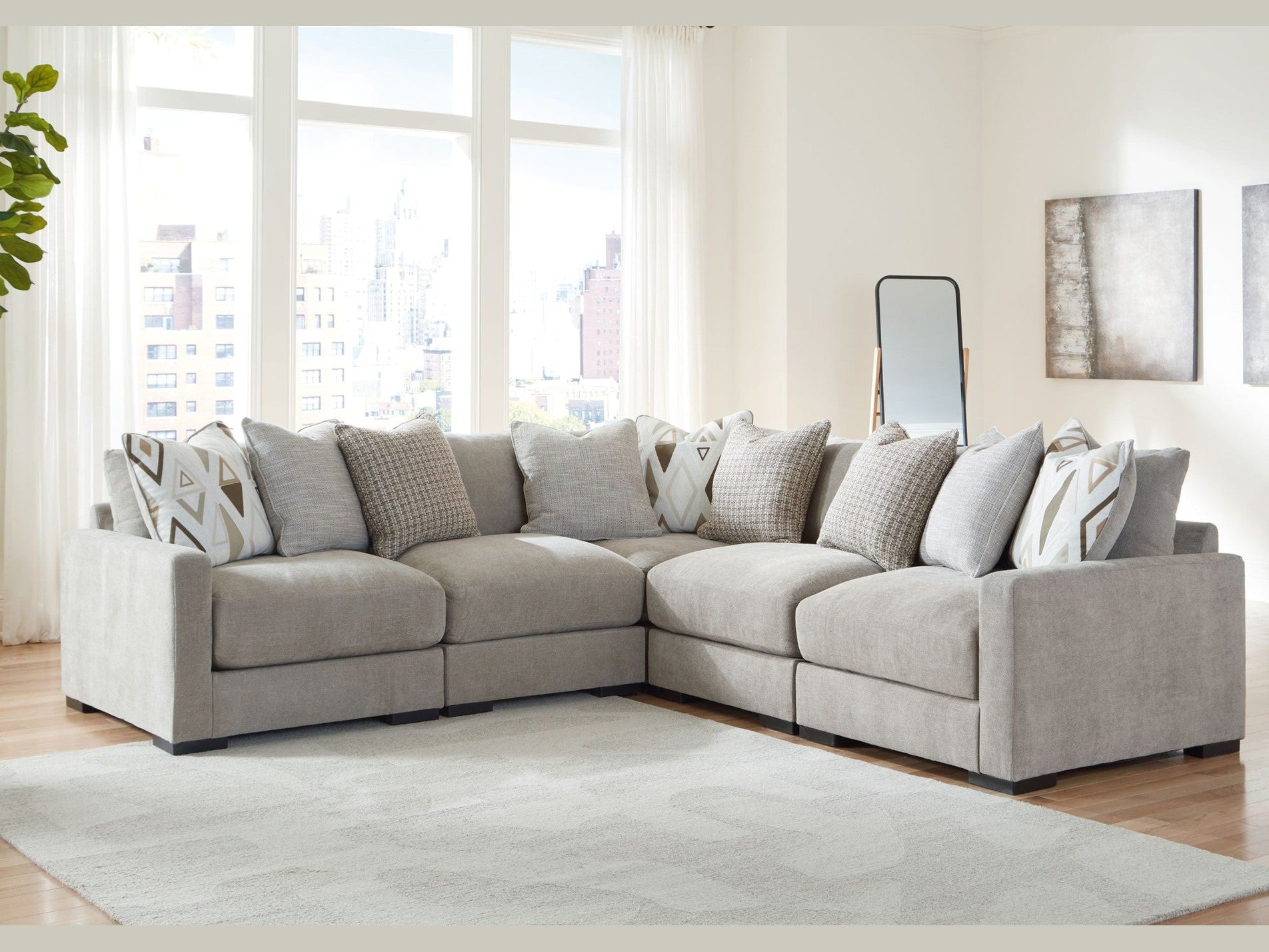 Aslan Court - Sectional