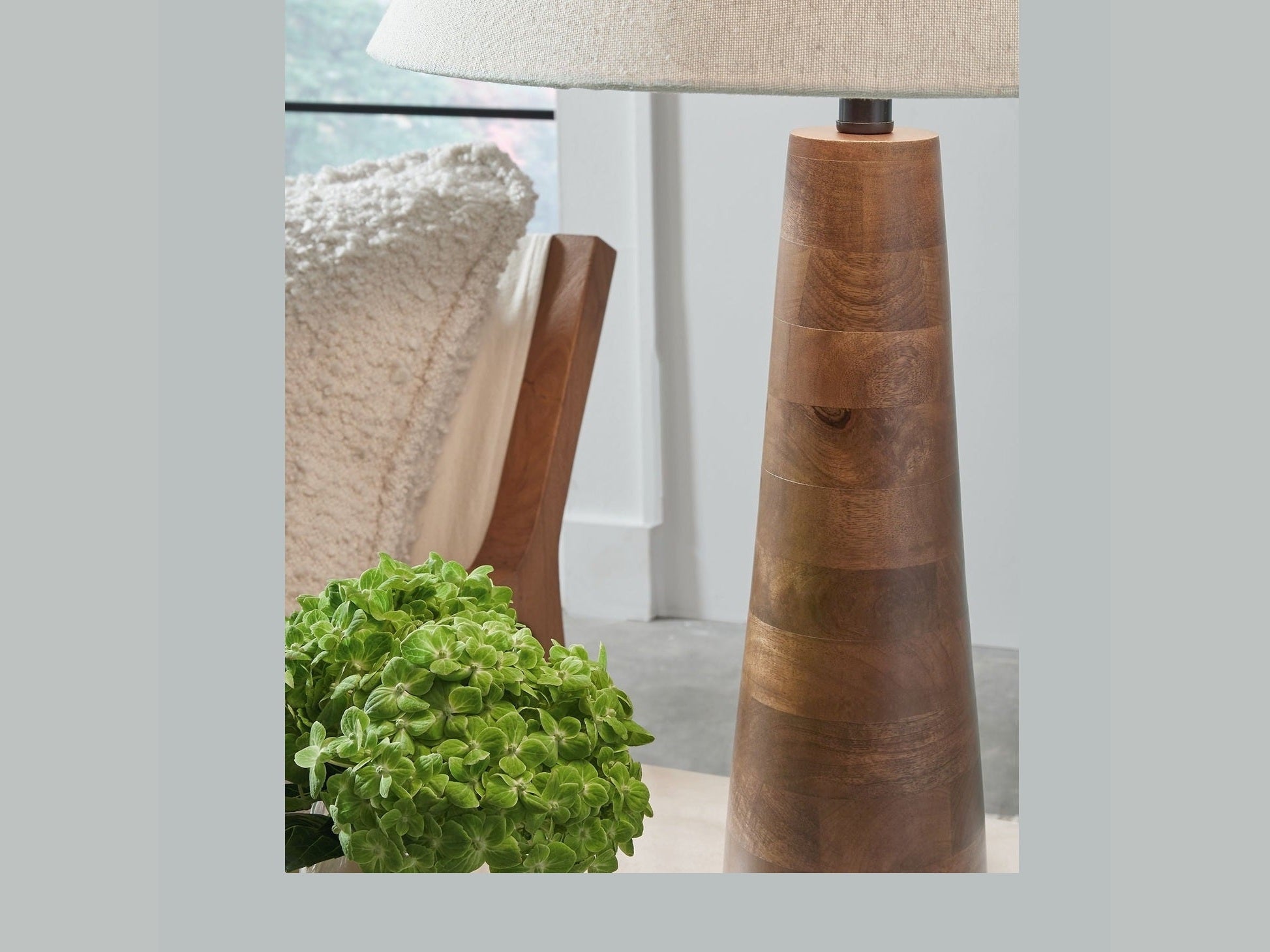 Danset - Wood Lamp