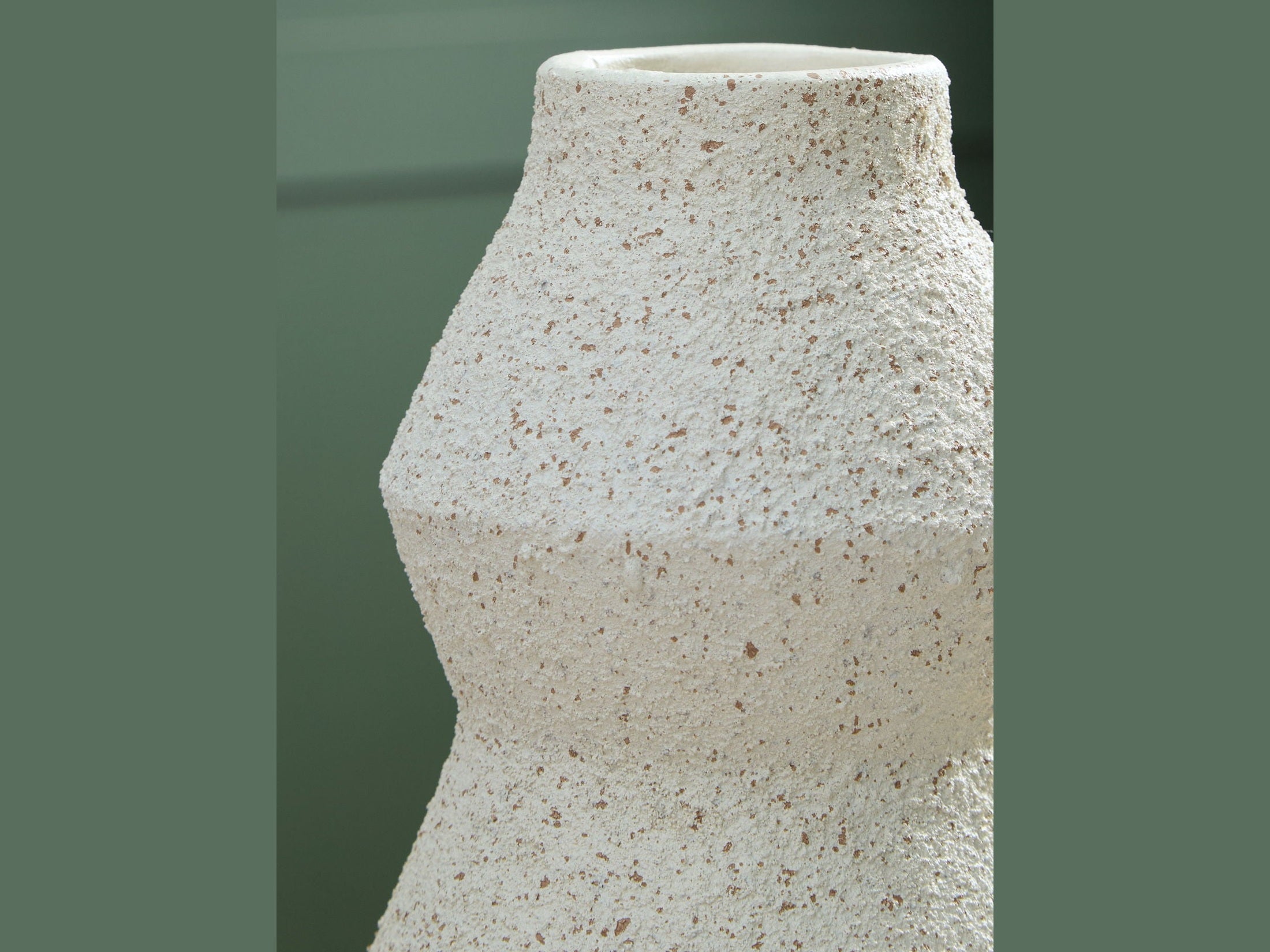 Dawthorne - Vase