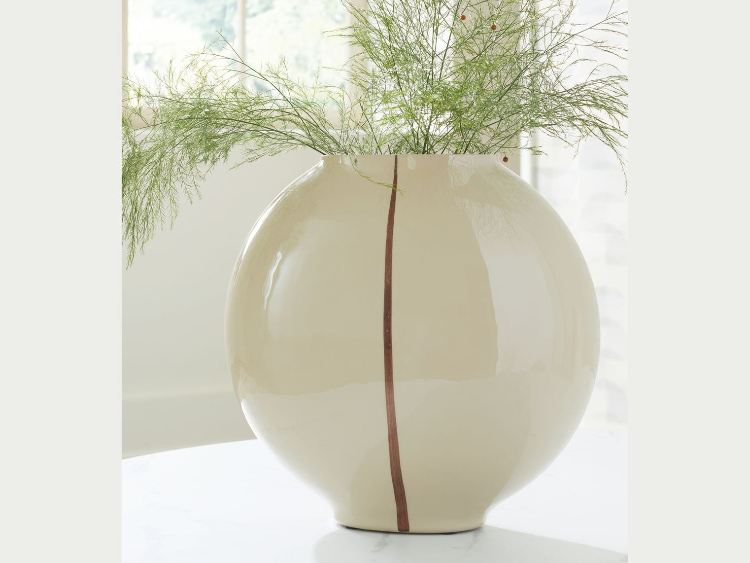 Sheabourne - Vase