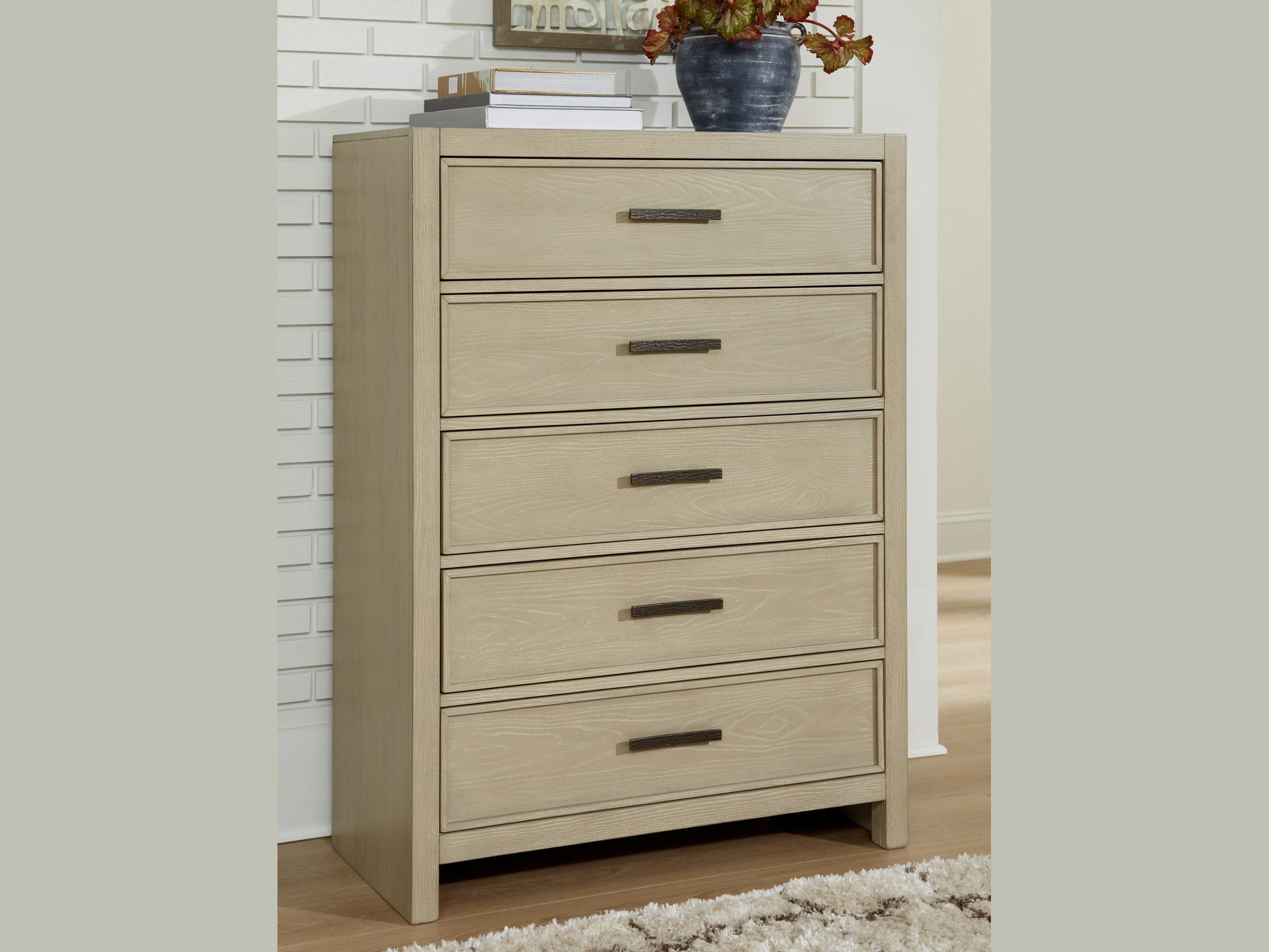 Calmoro - Five Drawer Chest - Gray