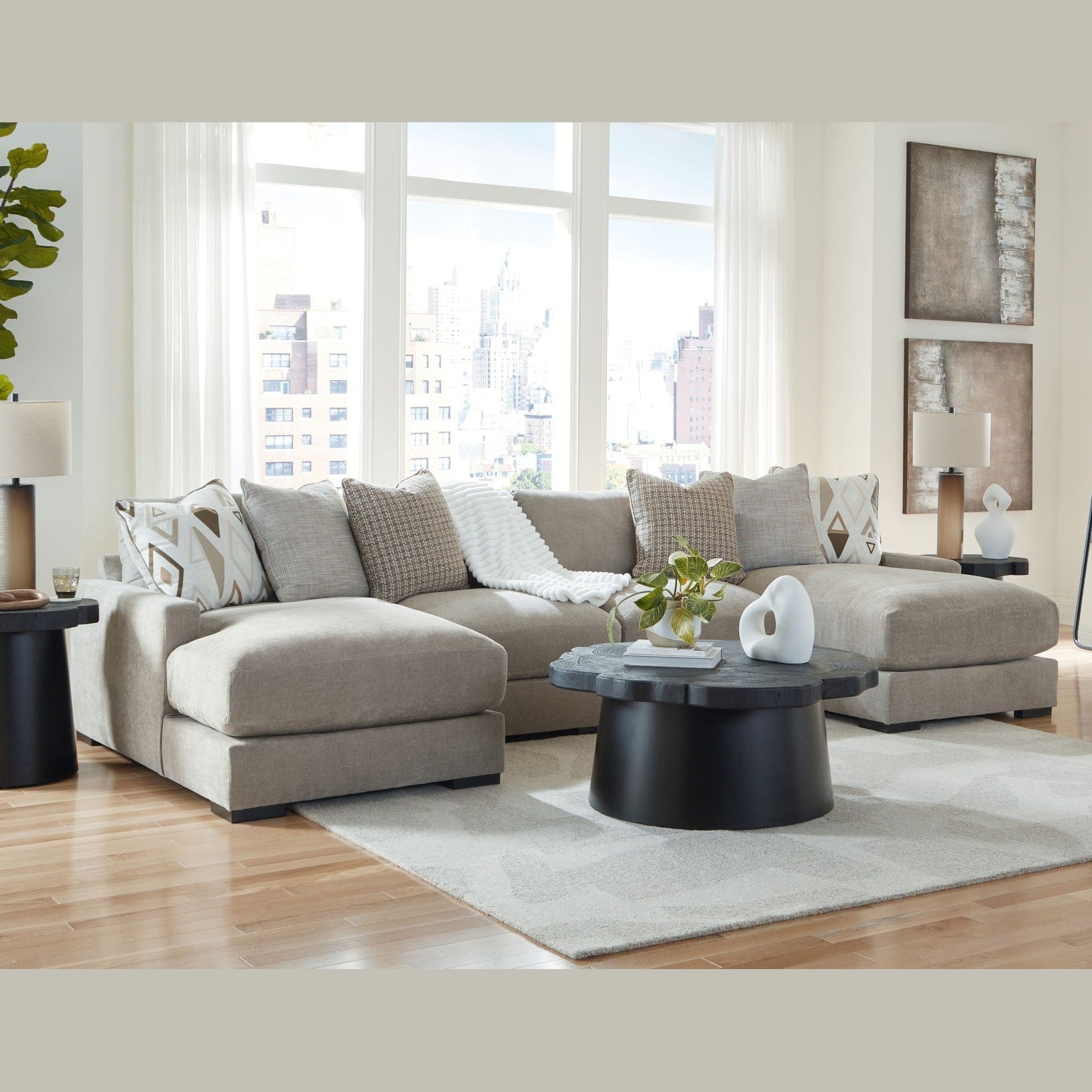 Aslan Court - Sectional