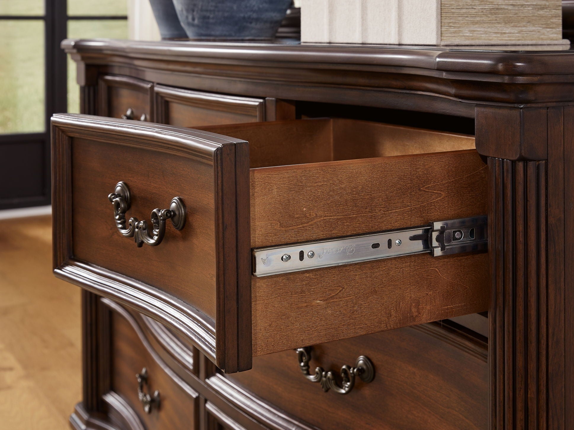 Lavinton - Dresser And Mirror - Brown