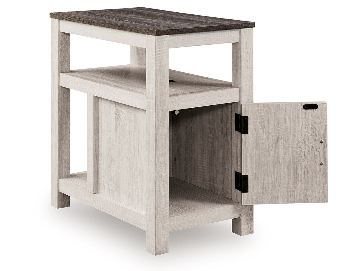 Fendenmore - Chair Side End Table
