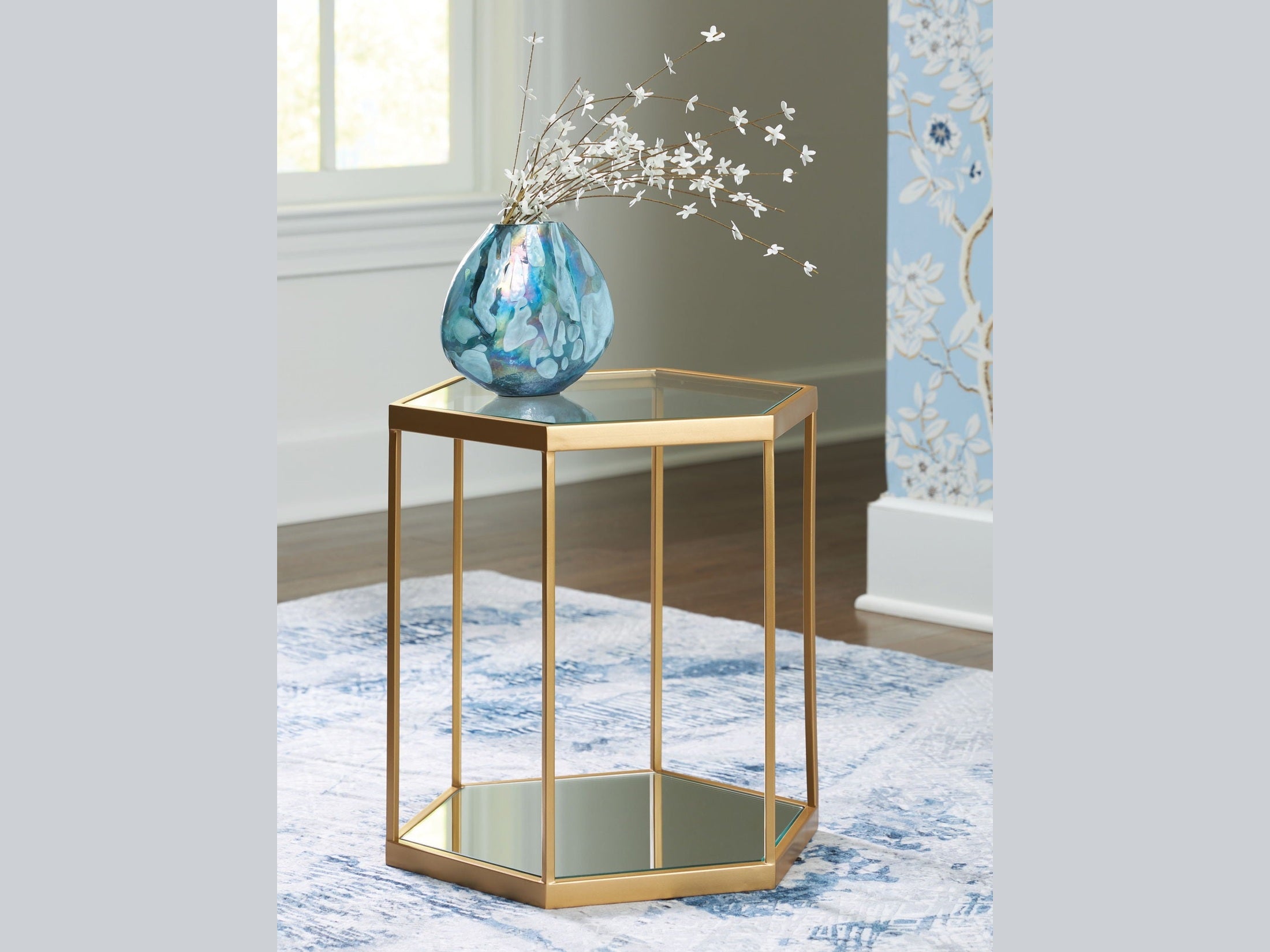 Veerwick - Accent Cocktail Table - Gold Finish