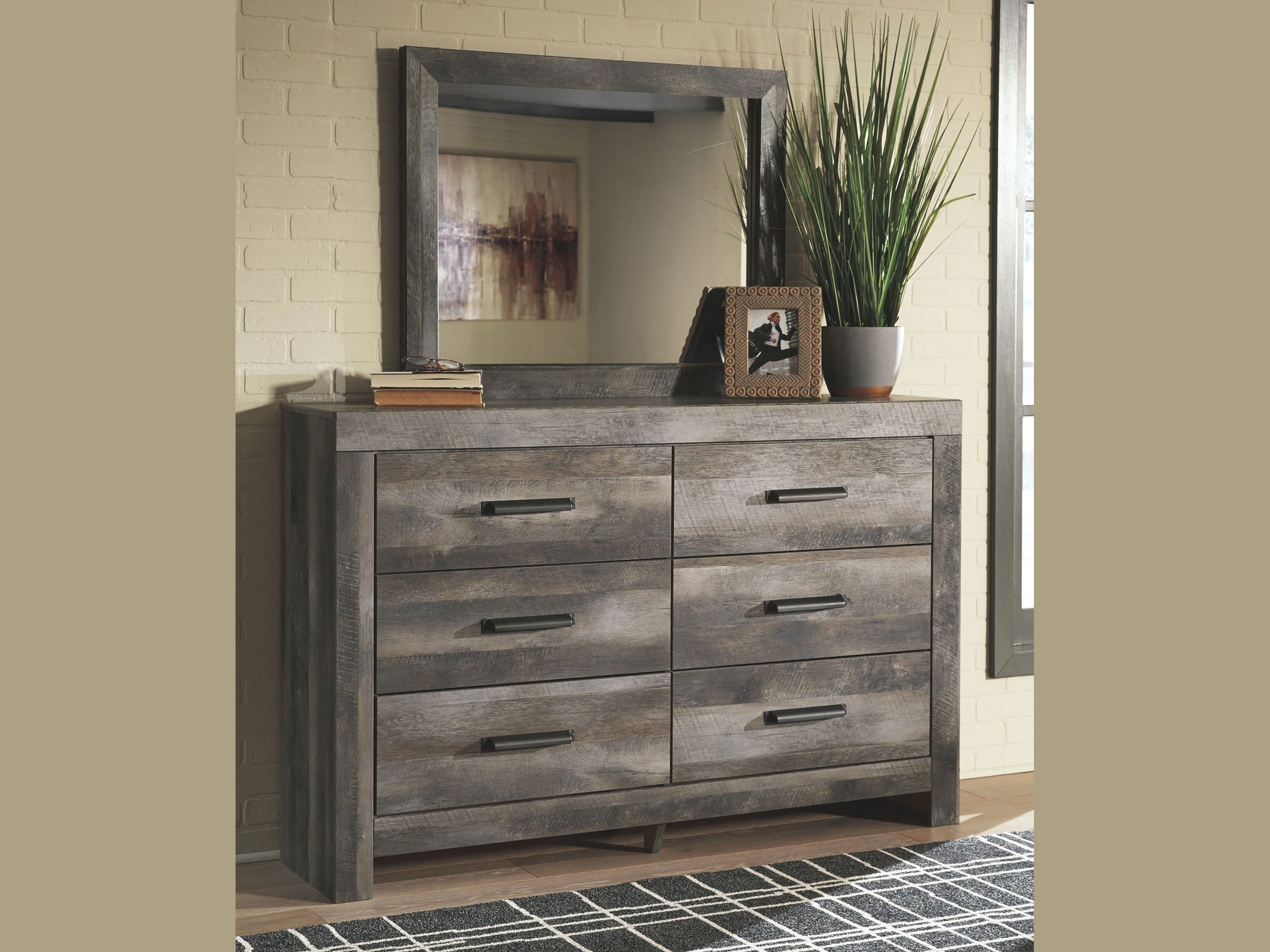 Wynnlow - Panel Bedroom Set