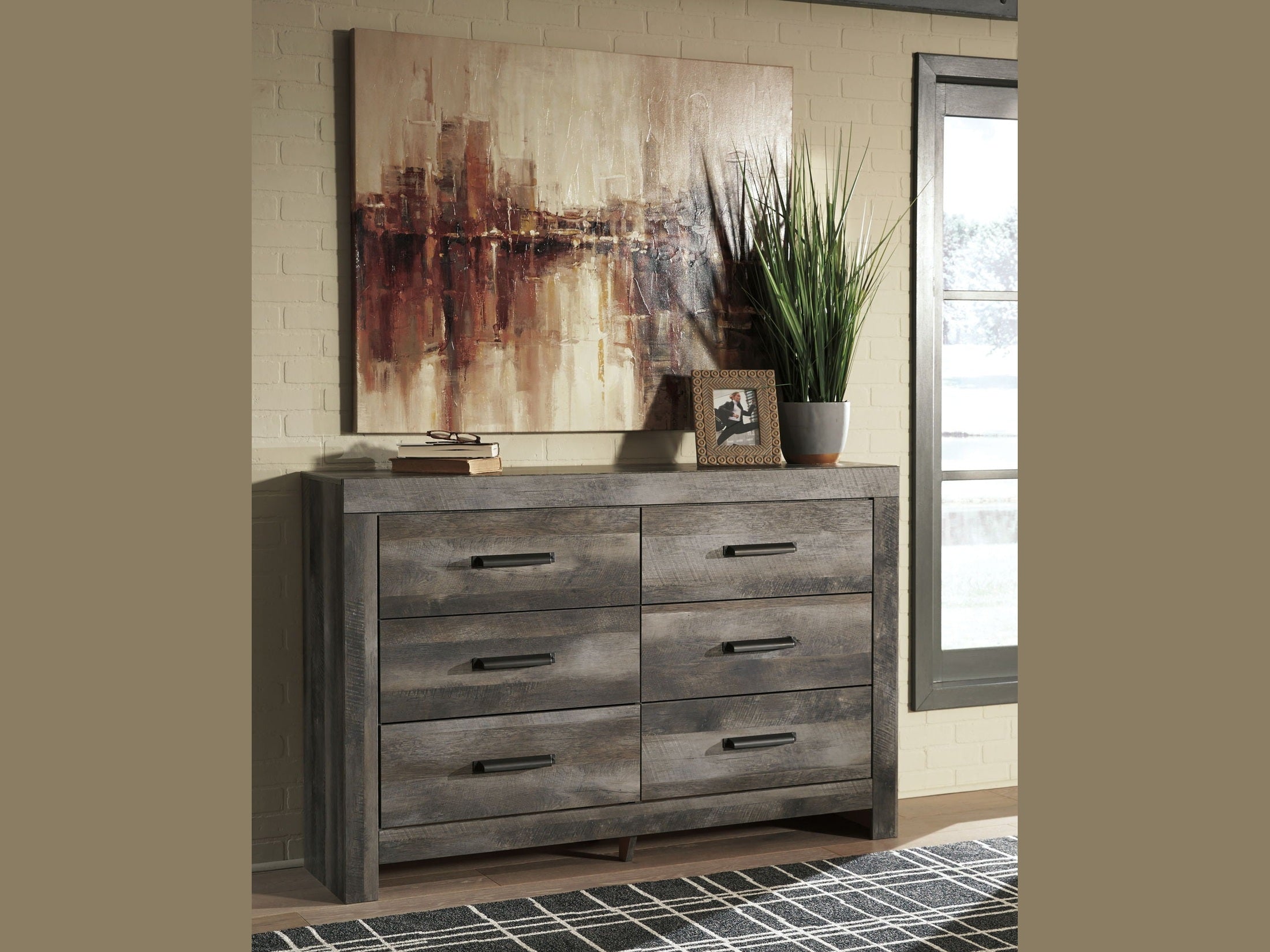 Wynnlow - Dresser
