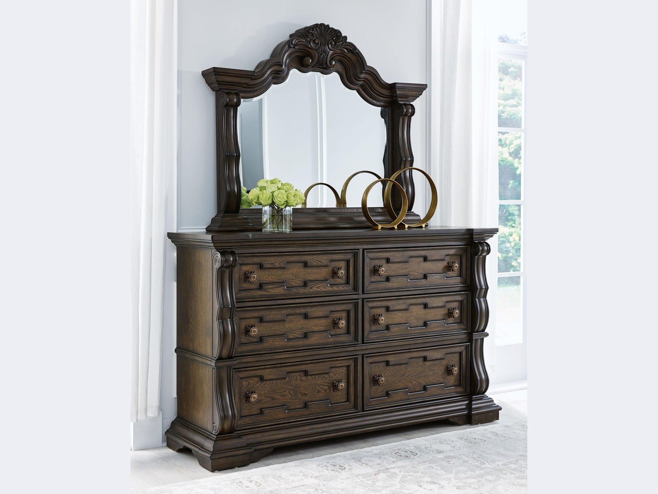Maylee - Upholstered Bedroom Set