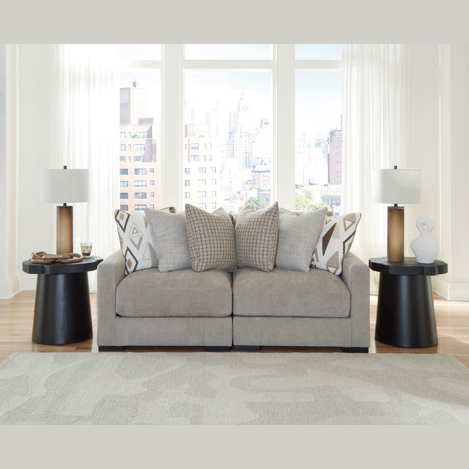 Aslan Court - Sectional