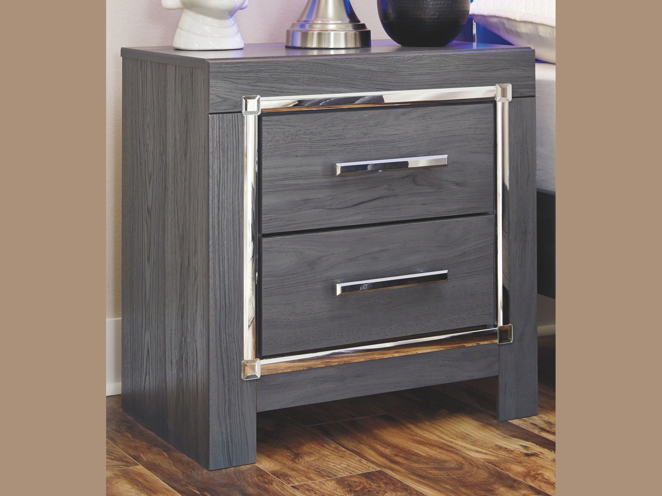 Lodanna - Youth Panel Bedroom Set