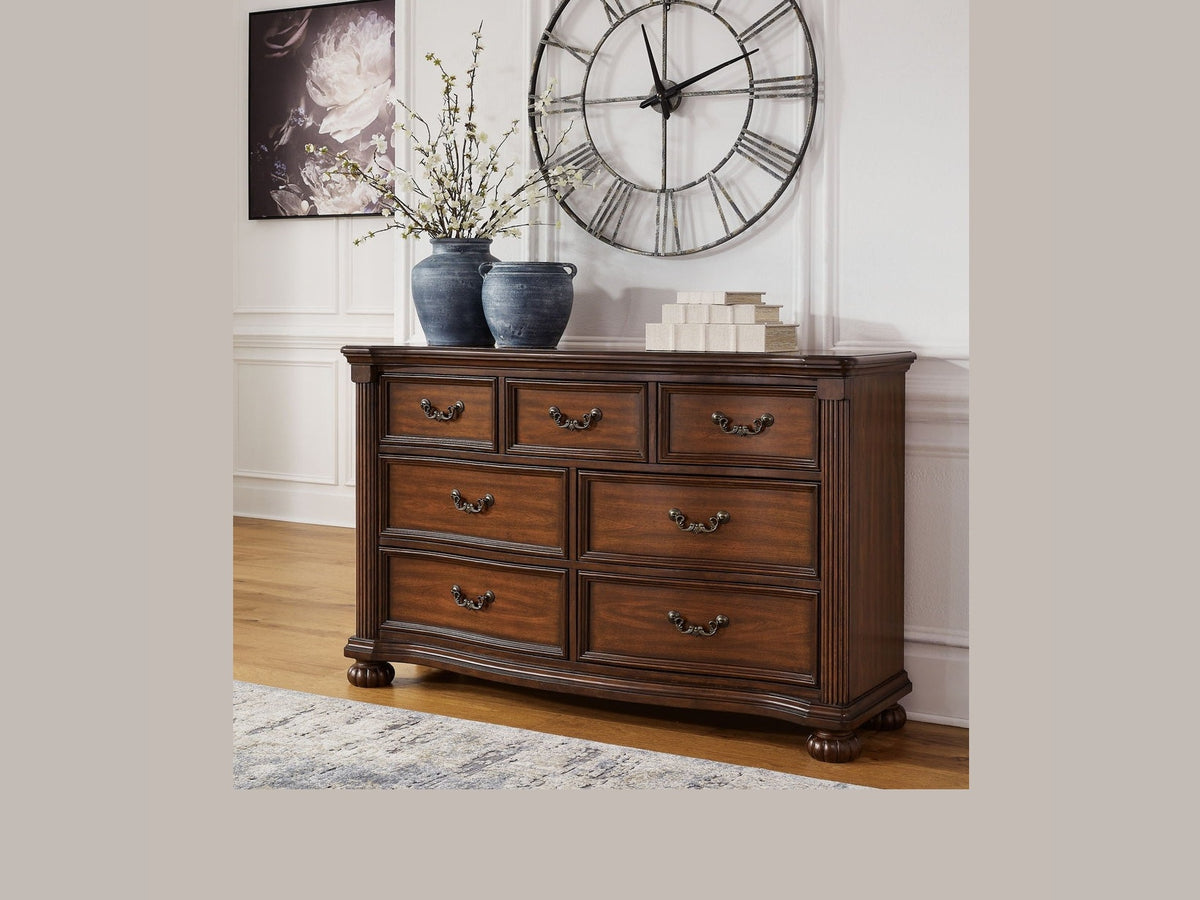 Lavinton - Dresser - Brown