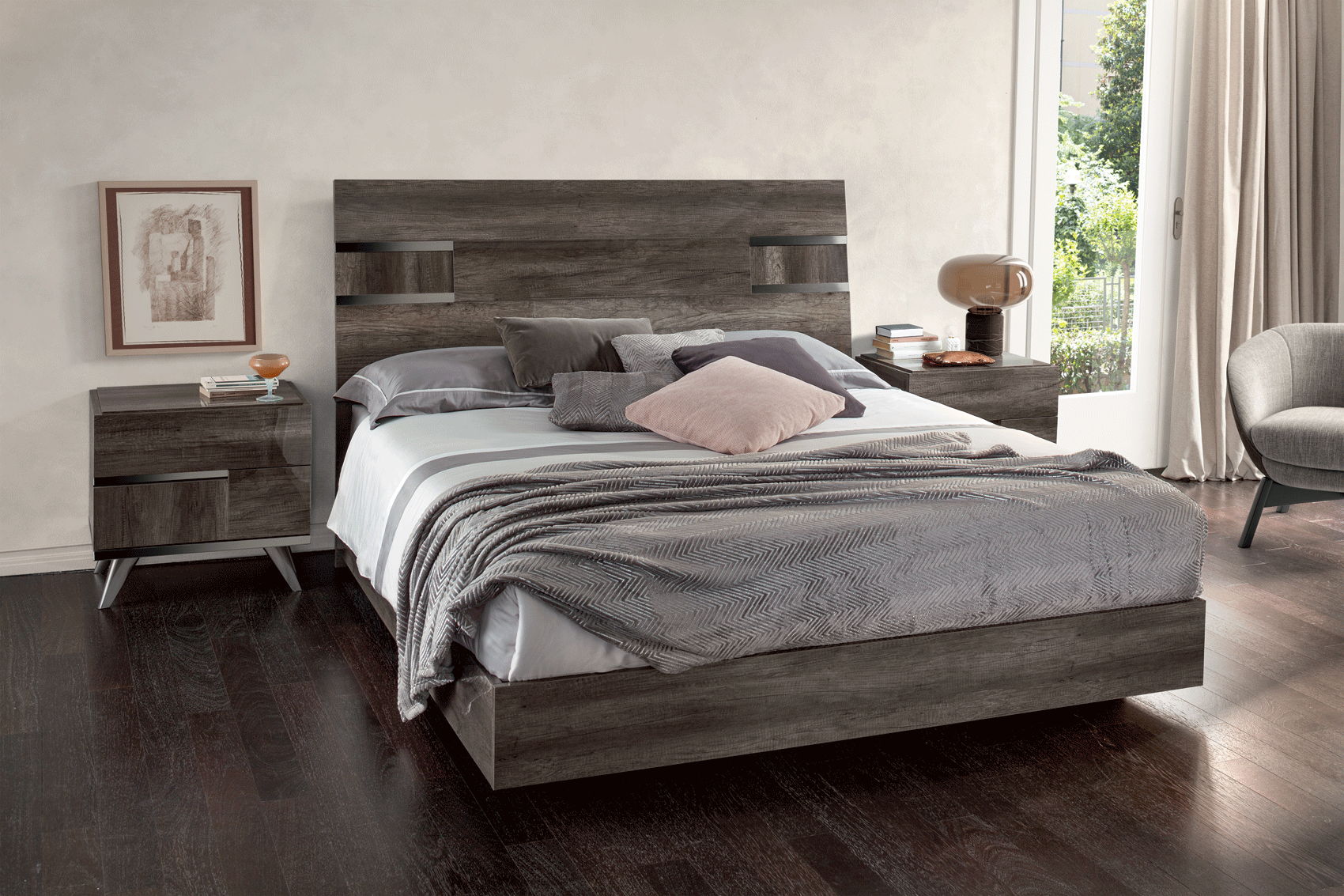 Medea - Bed