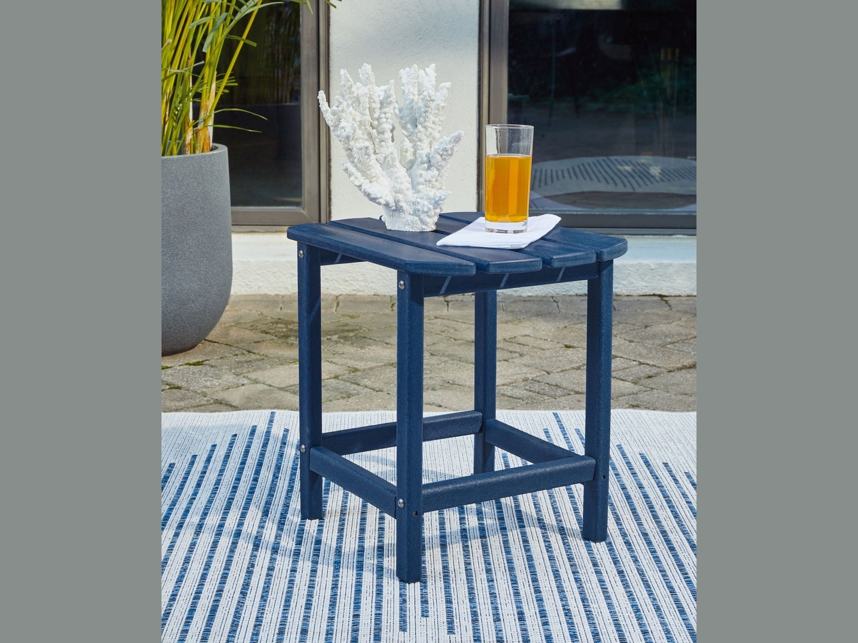 Sundown Treasure - Outdoor End Table