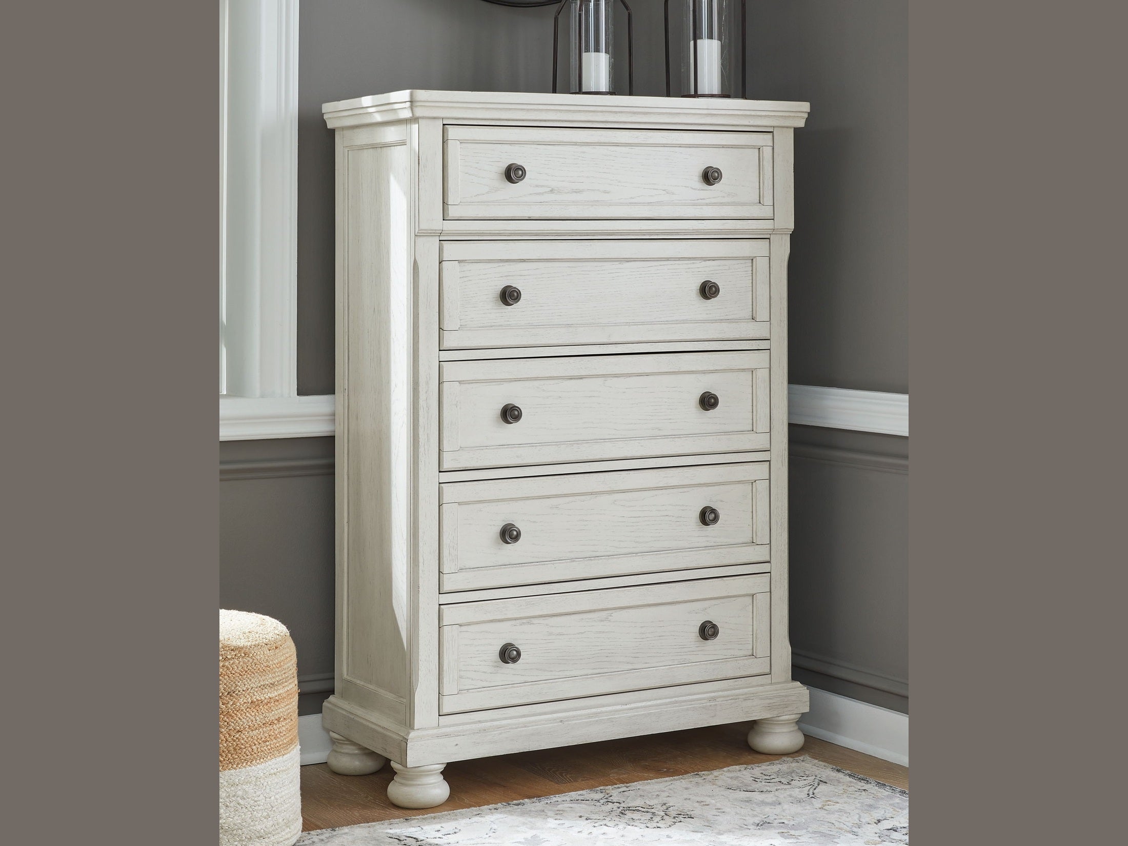 Robbinsdale - Five Drawer Chest - Antique White