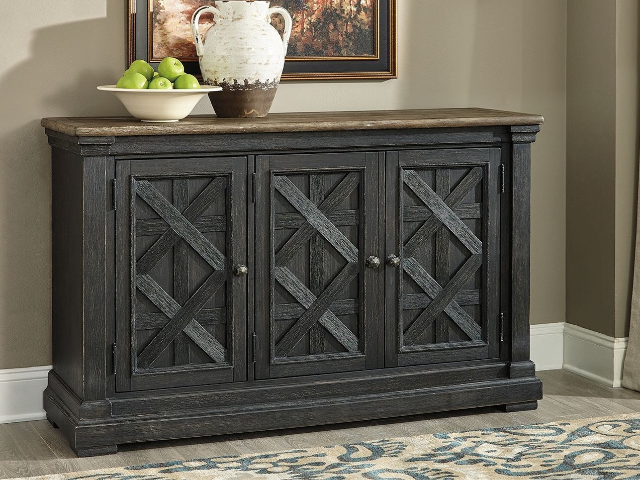 Tyler Creek - Dining Room Server - Black / Gray