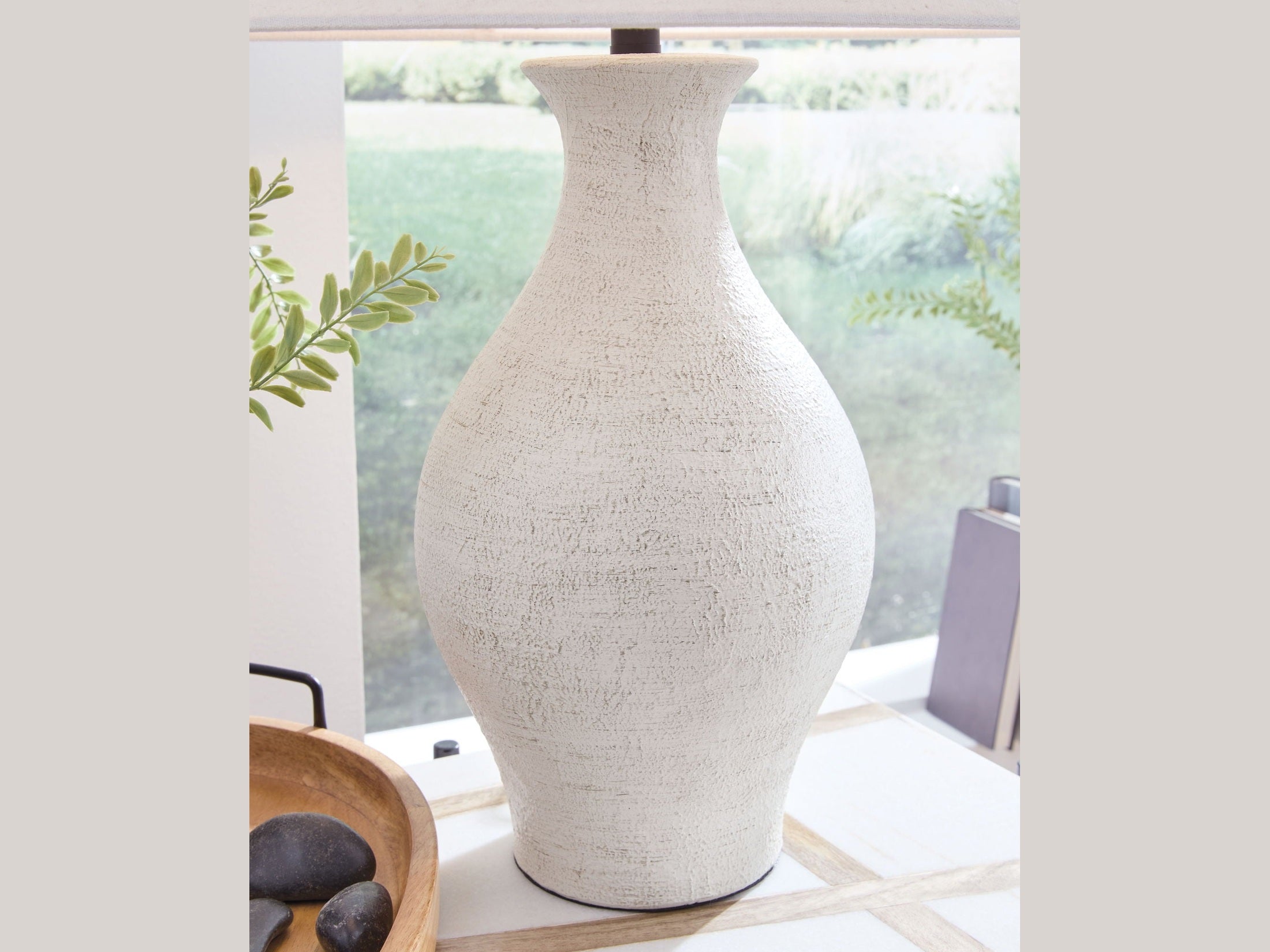 Ashbend - Ceramic Table Lamp - Antique White