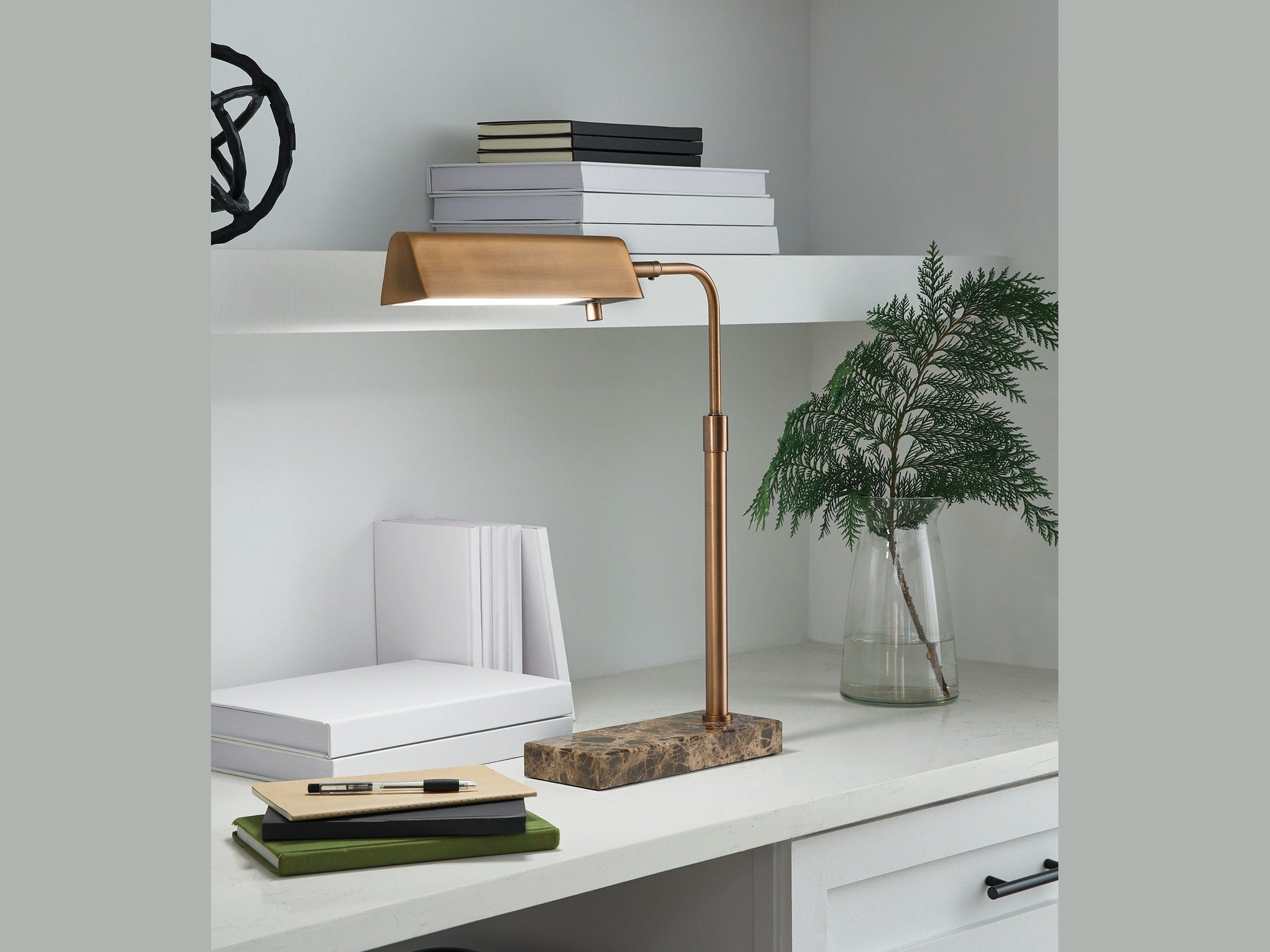 Yafe - Metal Lamp