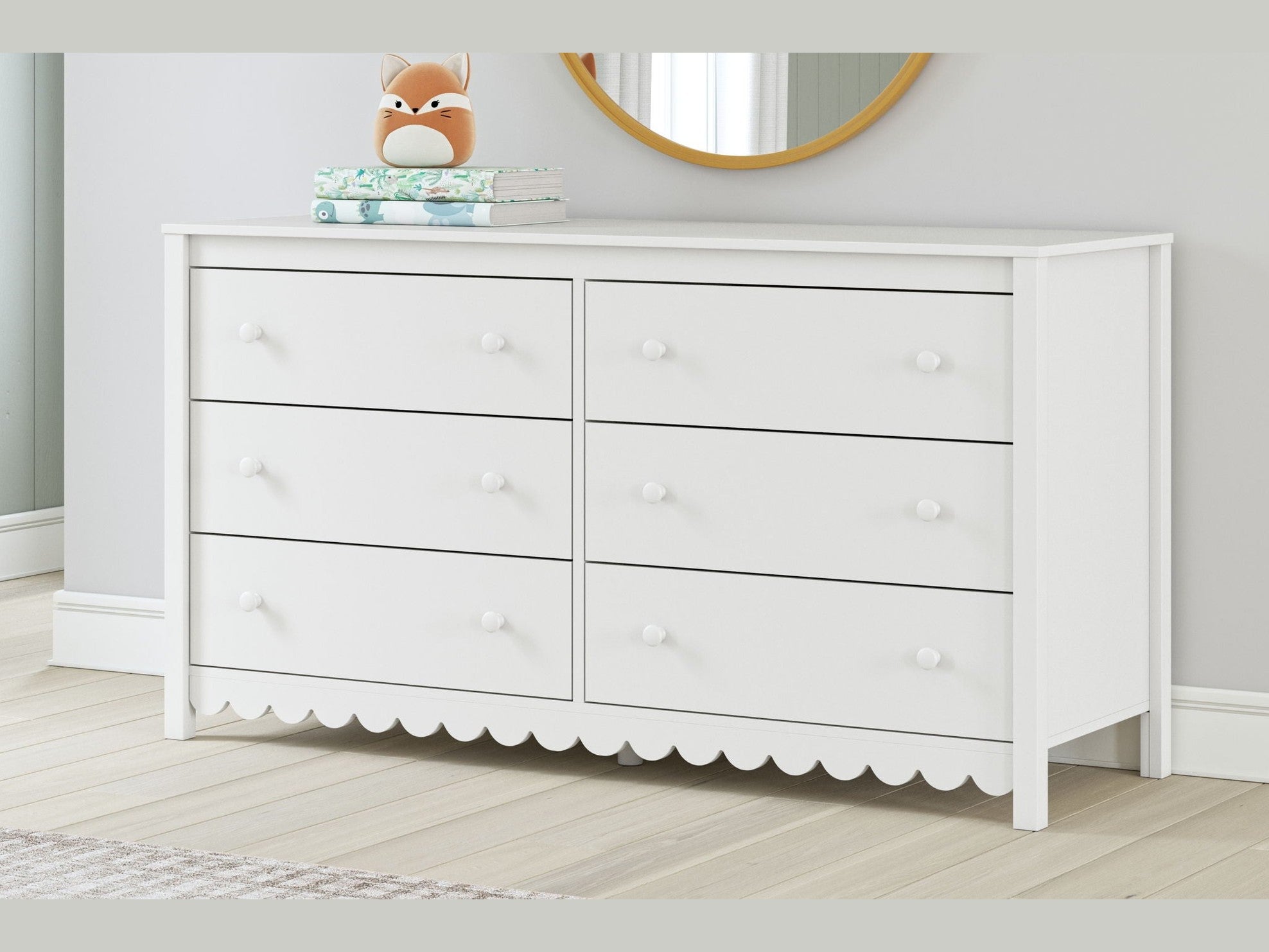Hallityn - Six Drawer Dresser - White