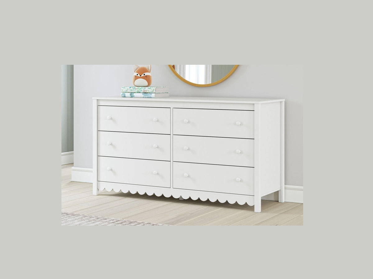 Hallityn - Six Drawer Dresser - White