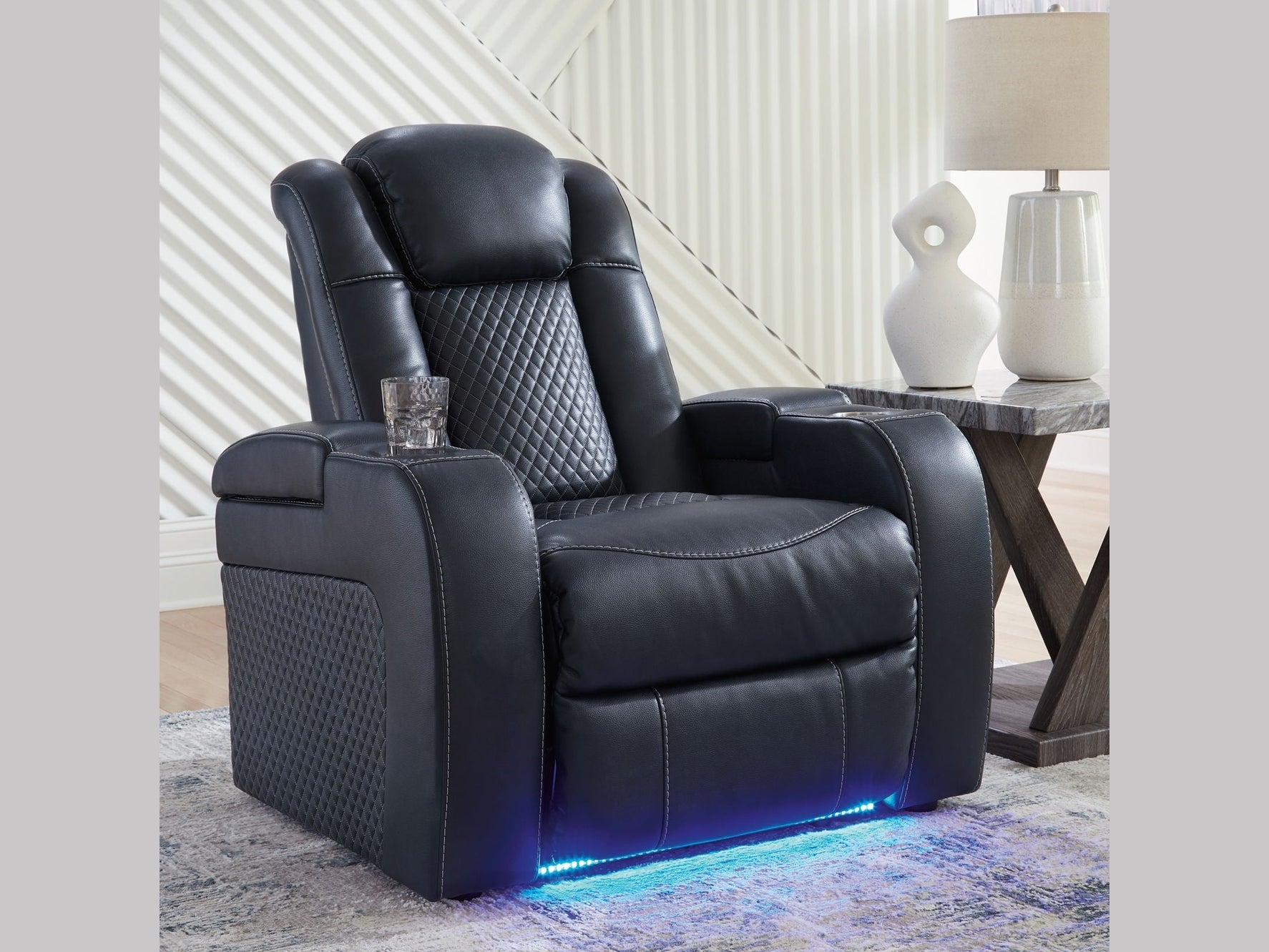 Fyne-dyme - Power Recliner/Adj Headrest