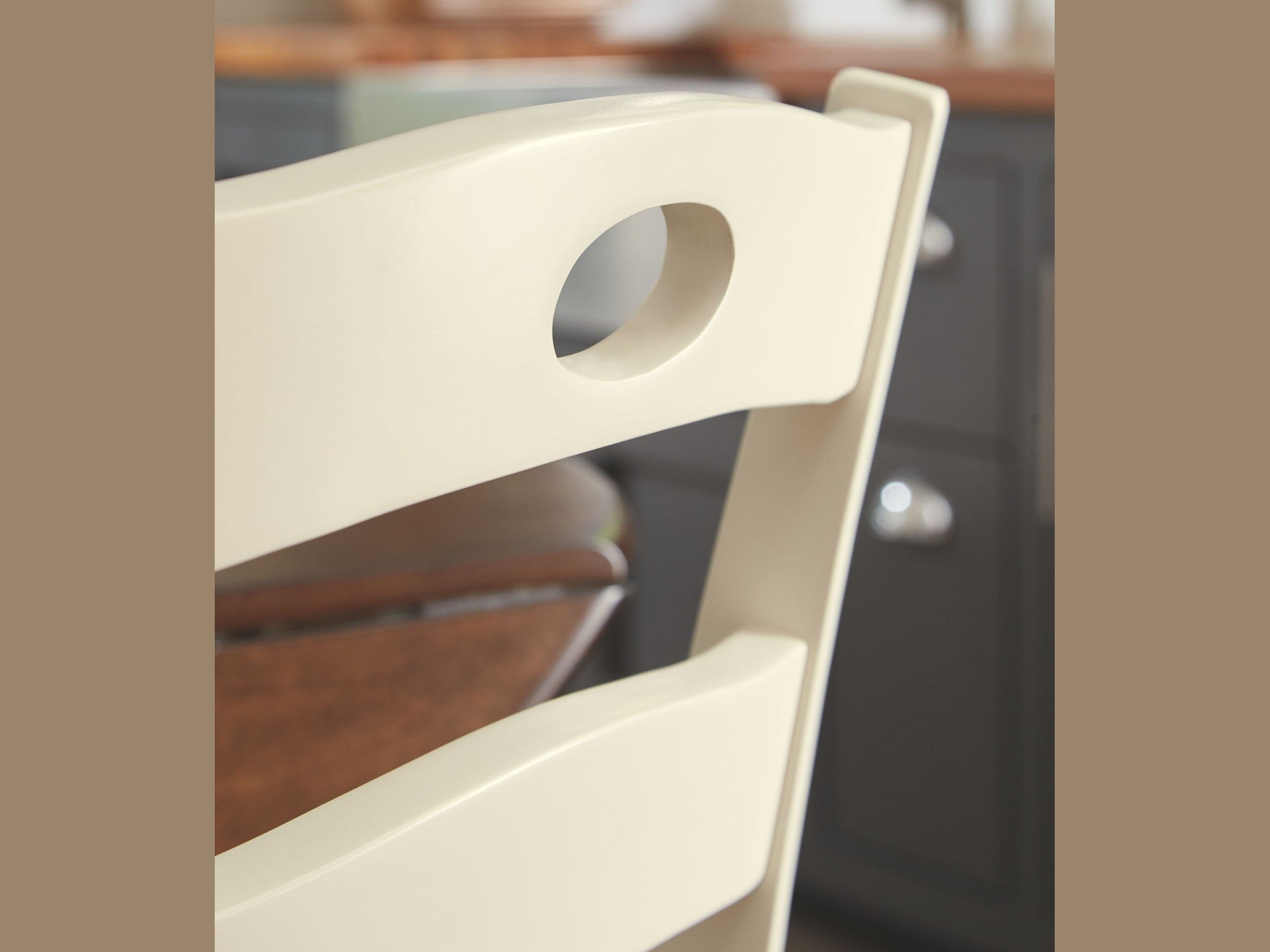 Woodanville - Round Dining Table Set
