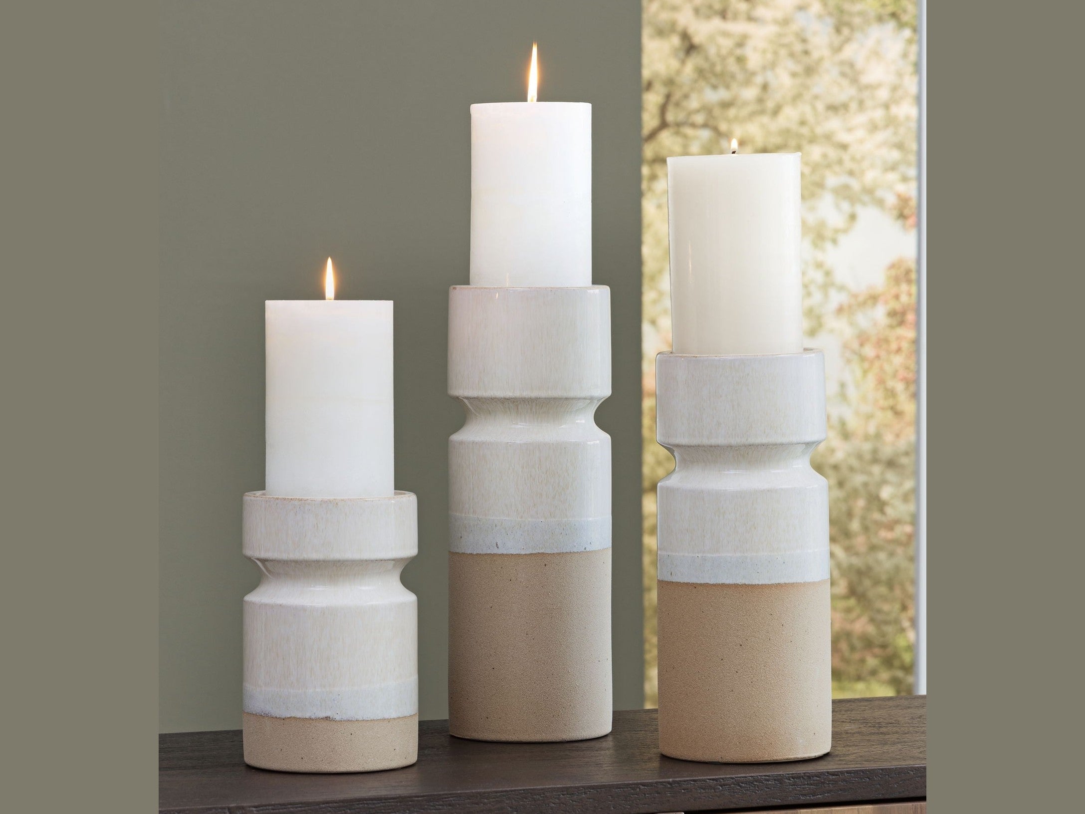 Hurston - Candle Holder Set (Set of 3) - Ivory / Brown