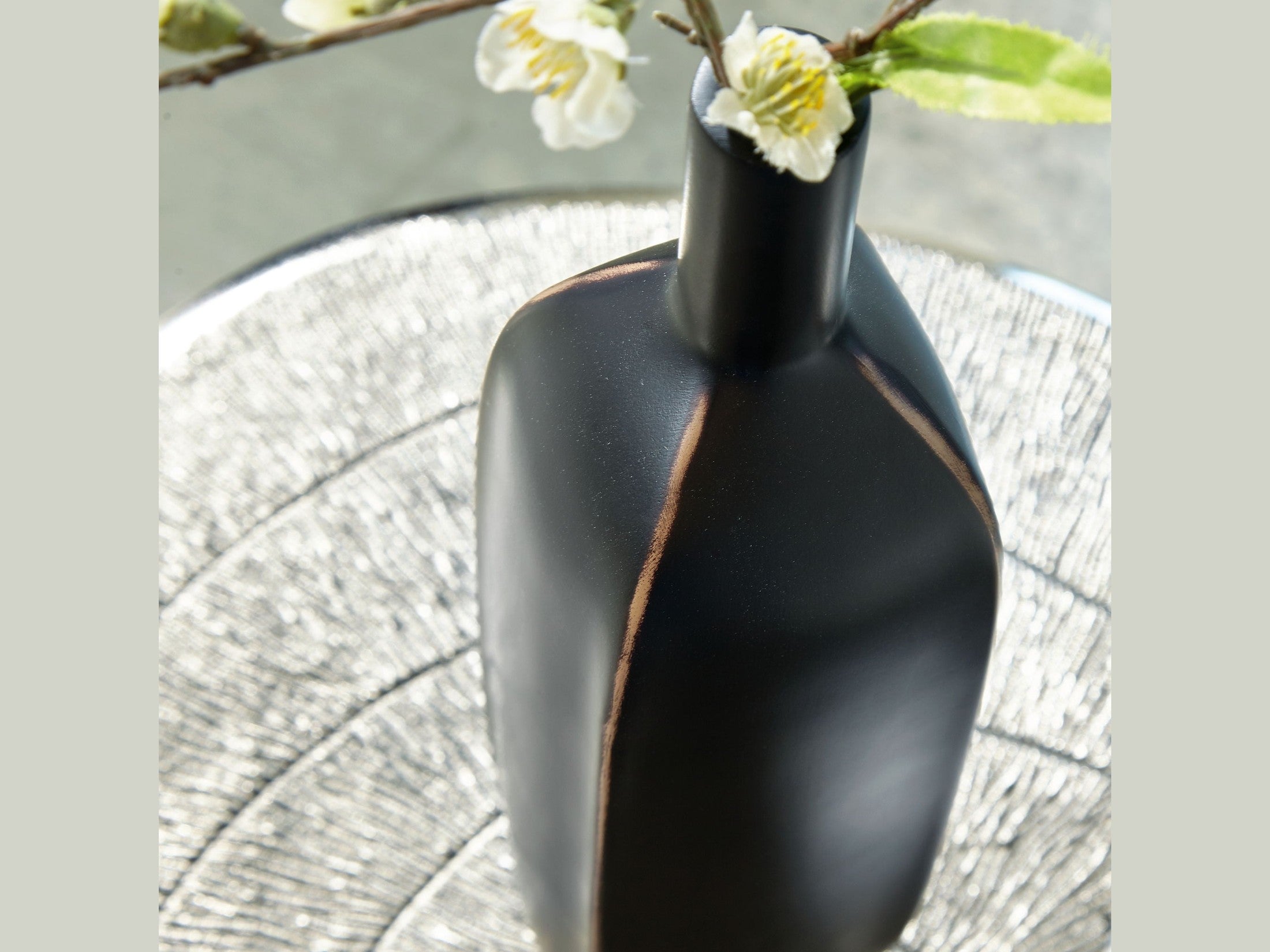 Rhaveney - Vase - Large