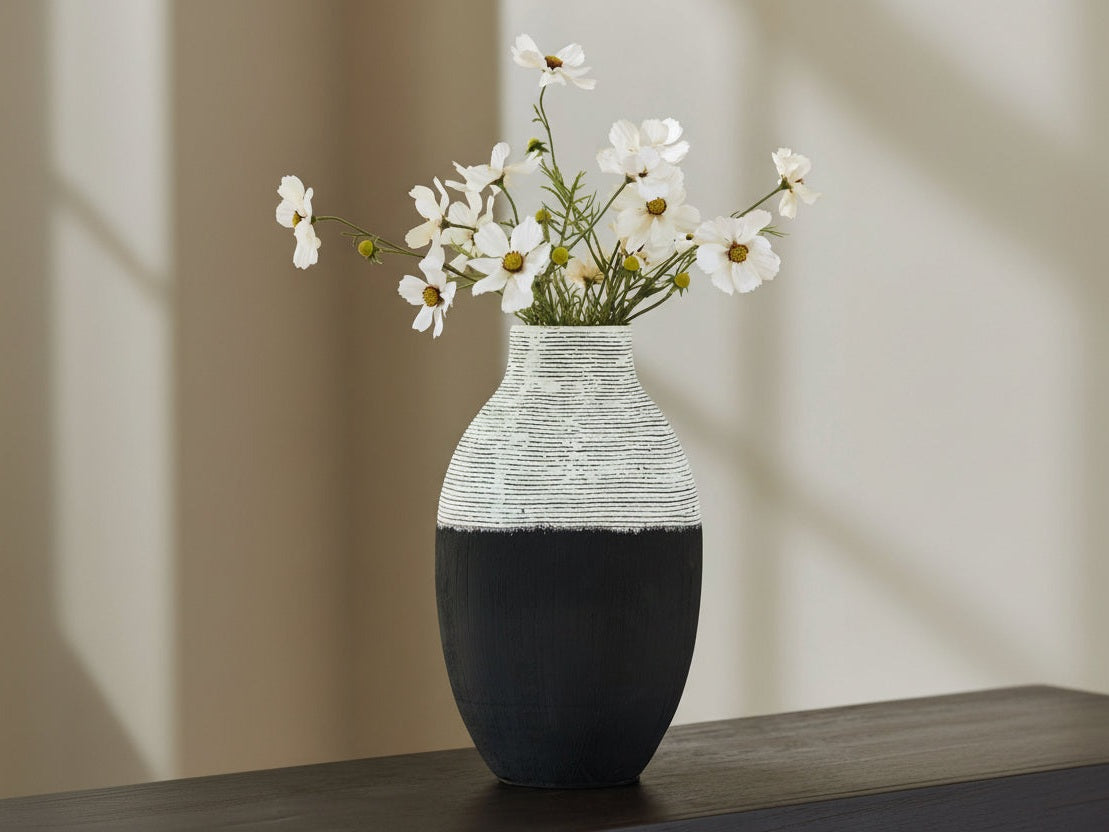 Girtha - Vase